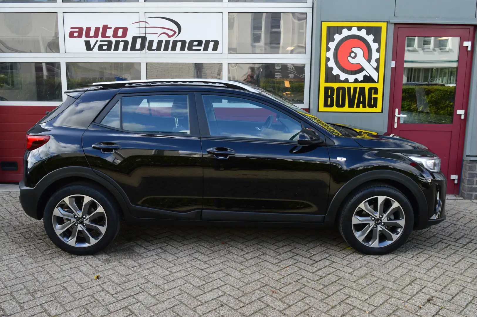 Kia Stonic 1.0 T-GDi DynamicLine O.a: Pdc, Camera, Carplay, N Zwart - 2