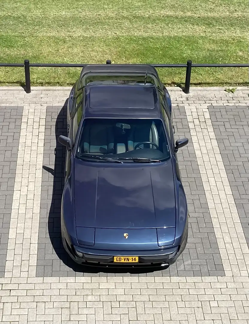 Porsche 944 S - 2