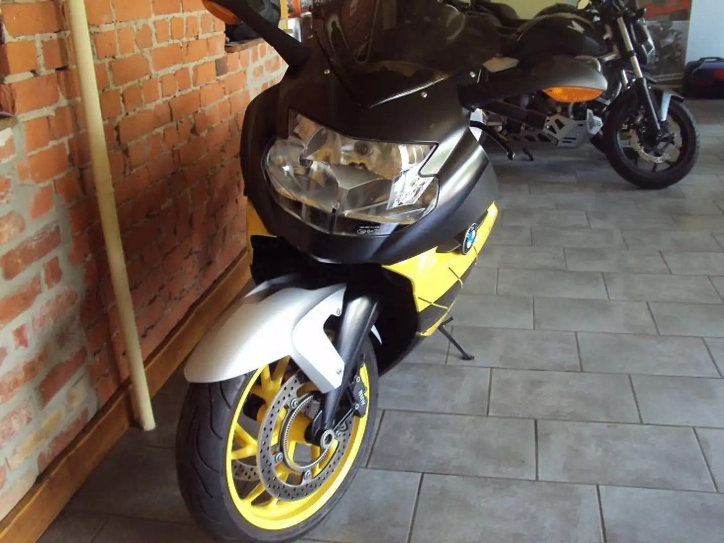BMW K 1200 S Yellow - 2