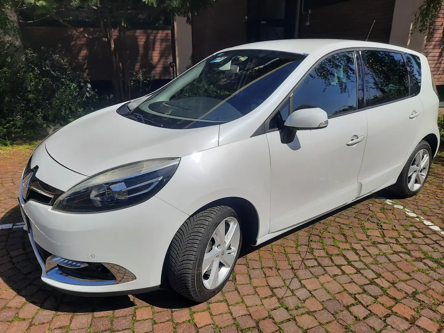 Renault Scenic 1.5 dCi Dynamique White - 1