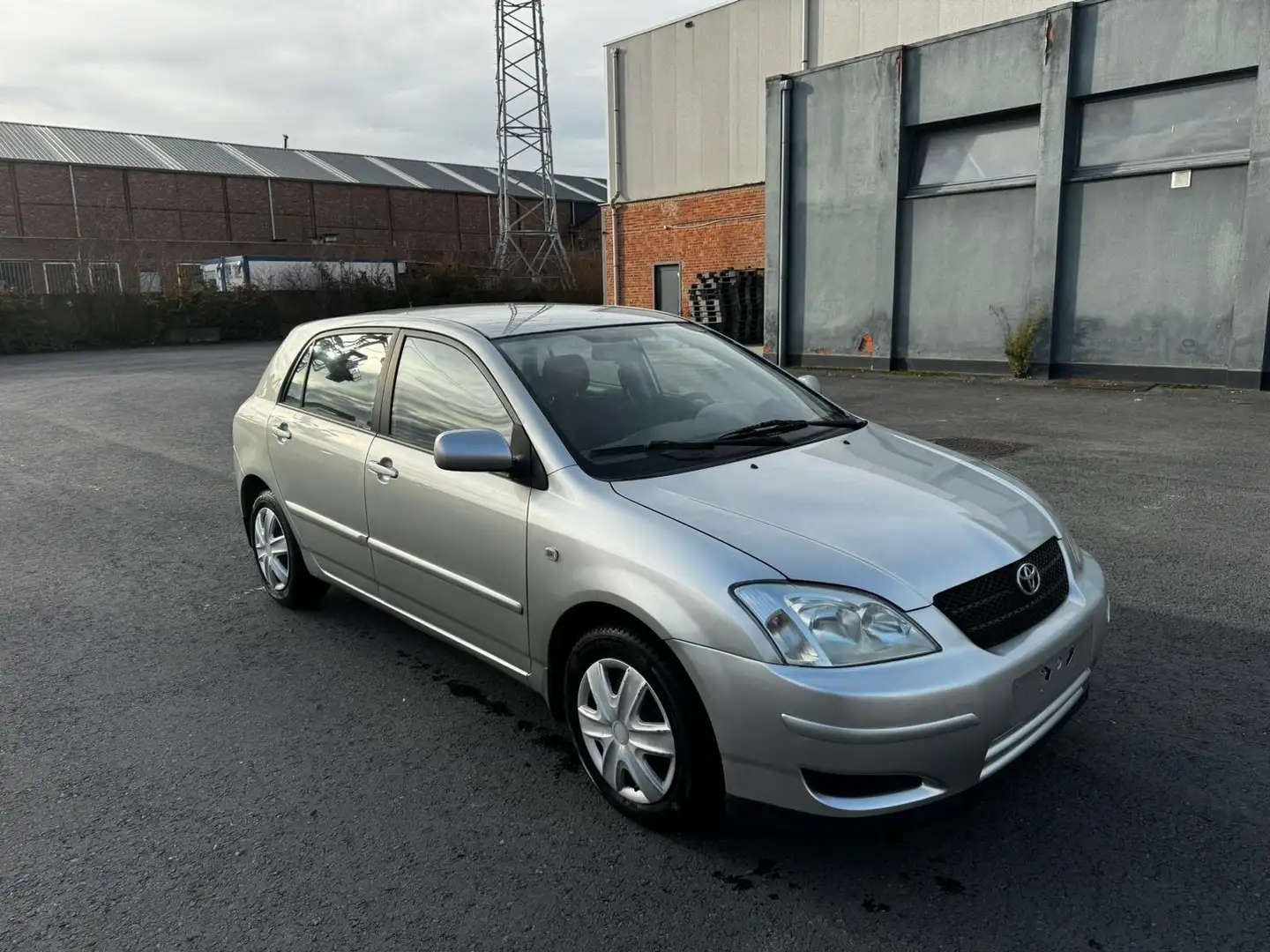 Toyota Corolla 1.4i VVT-i 16v Linea Luna AIRCO CLIMATISÉ Argent - 1