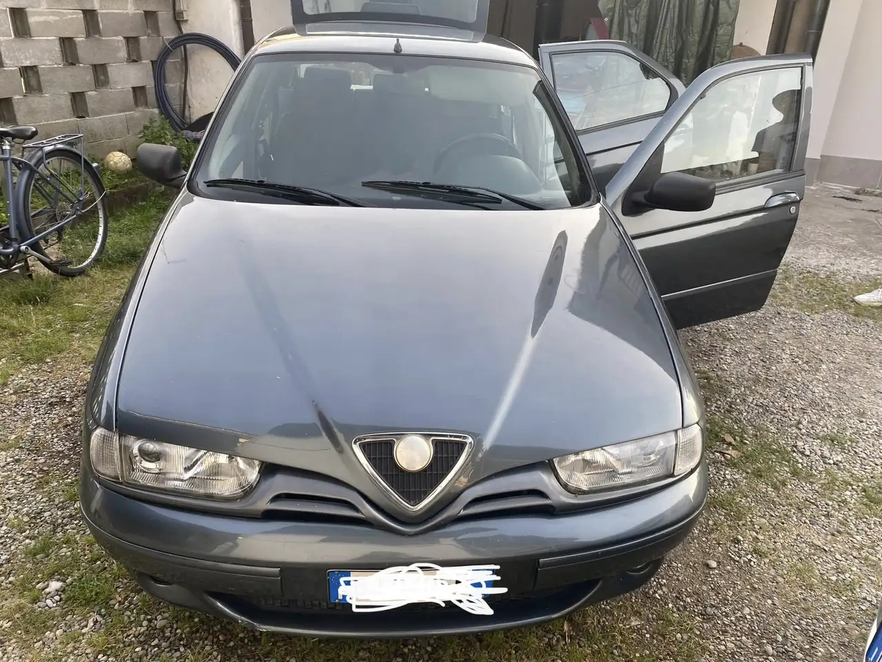Alfa Romeo 146 1.4 ts 16v, foto 2