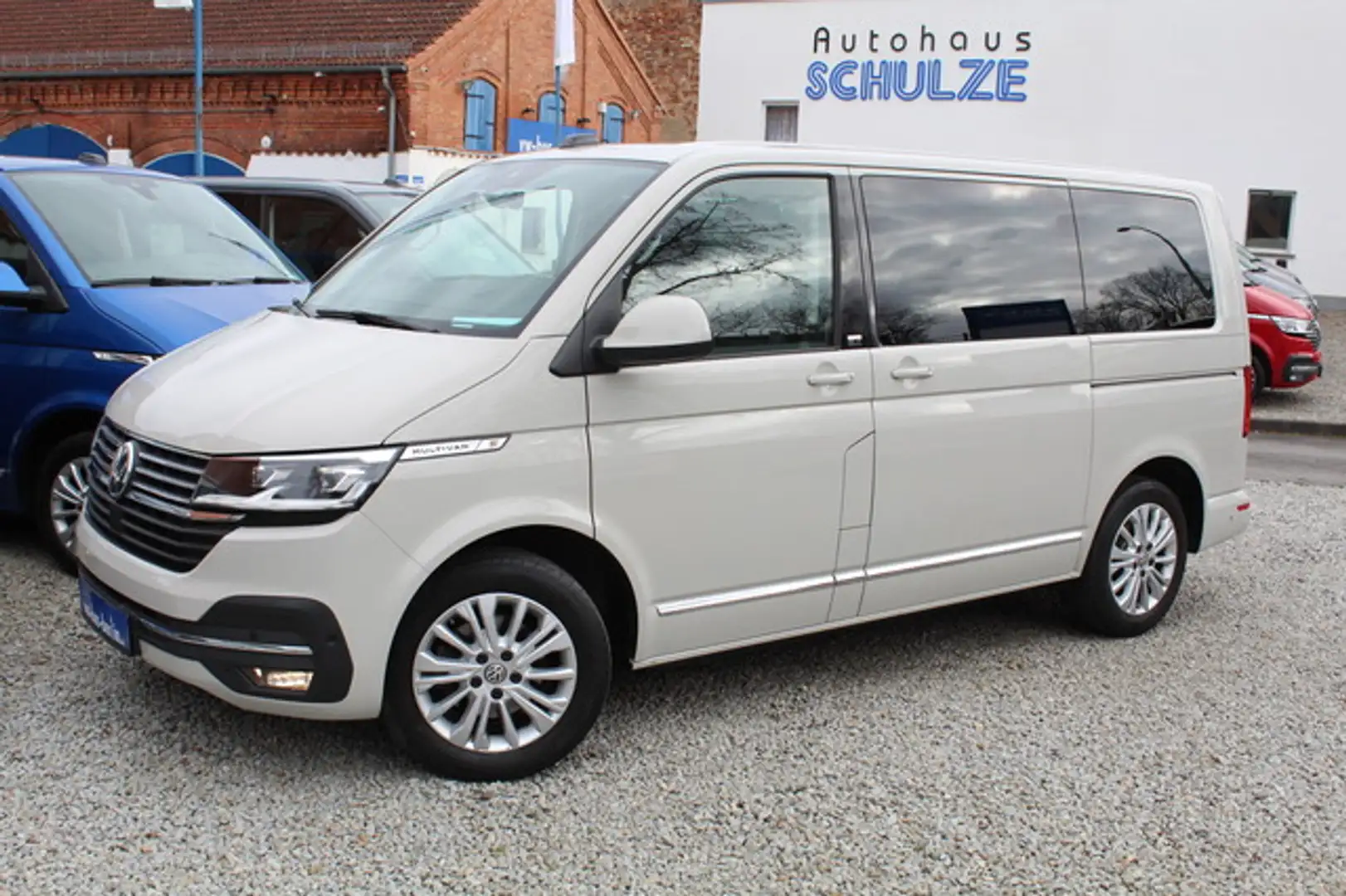 Volkswagen T6.1 Multivan Generation SIX DSG AHK ACC DCC Gris - 1