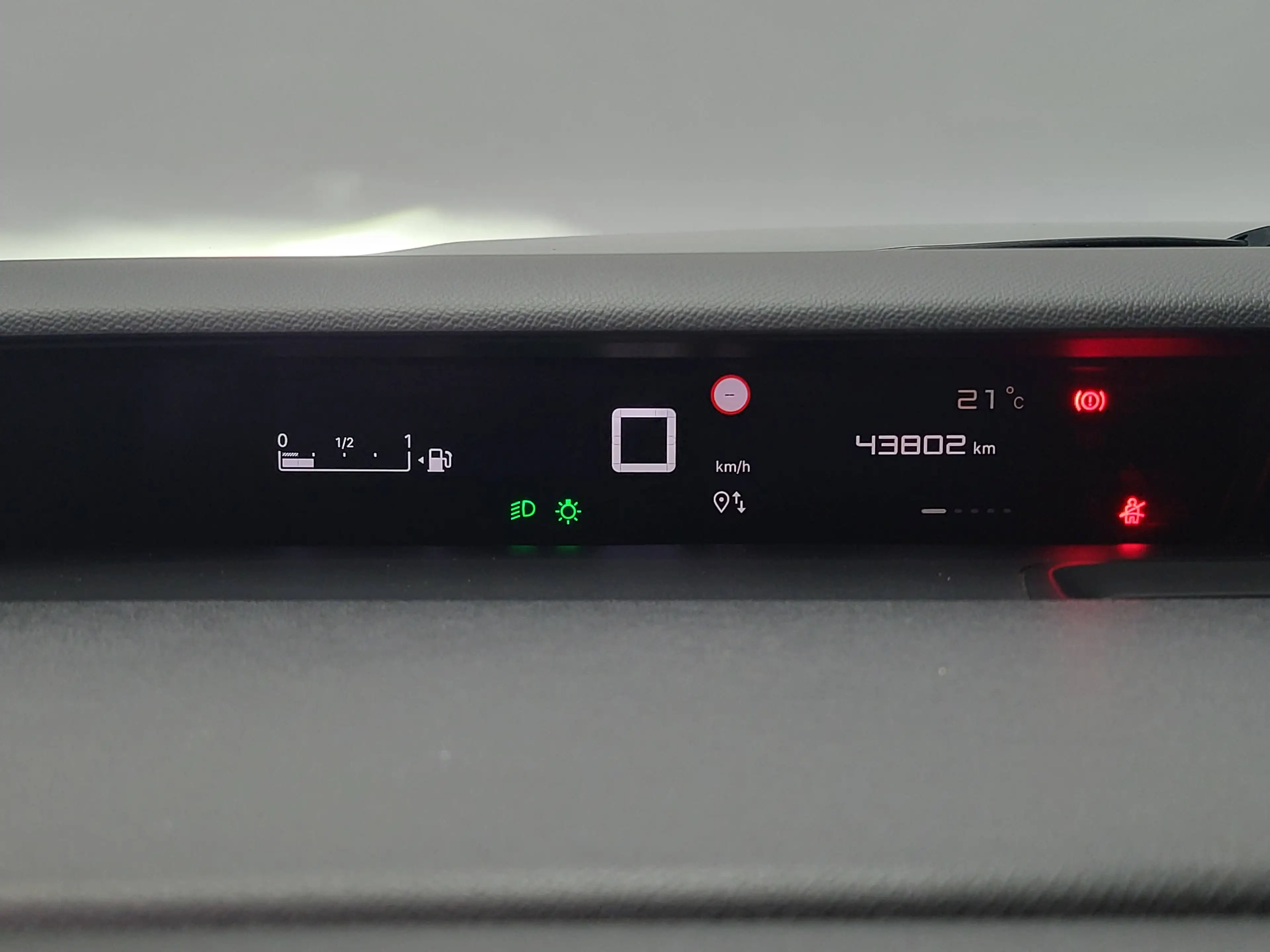 Citroen C3 Aircross 1.2 Turbo | 2025 | 43.402 km | Ketting!! | Led | Airco | PDC | Camera | DAB | CarPlay | SuperDeal! — photo 15