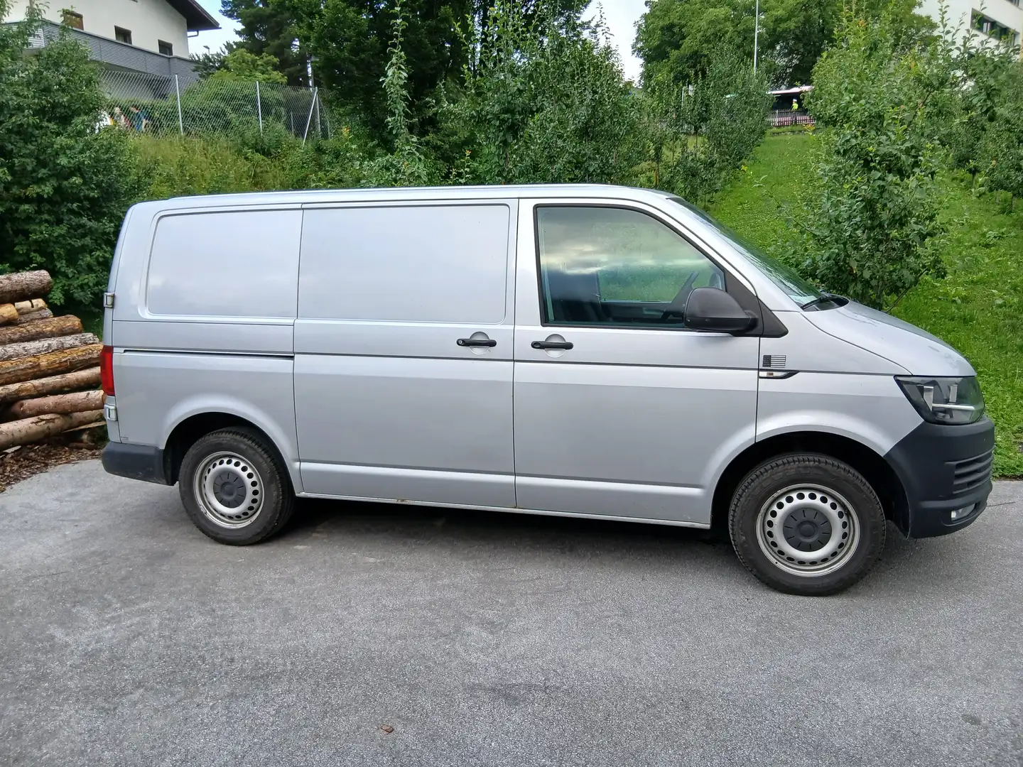 Volkswagen T6 Transporter Fahrgestell KR 2,0 TDI 4Motion BMT Grau - 2