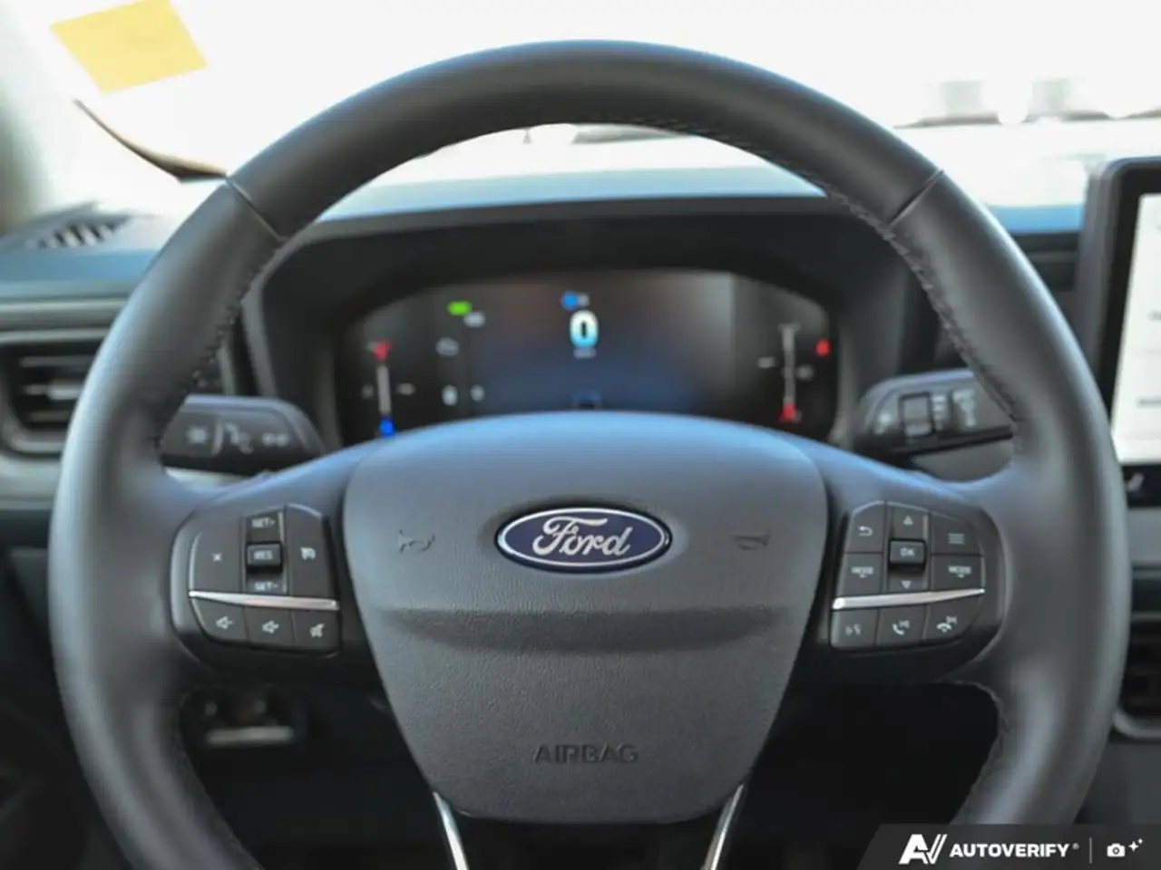 Ford Maverick снимка Ford Maverick