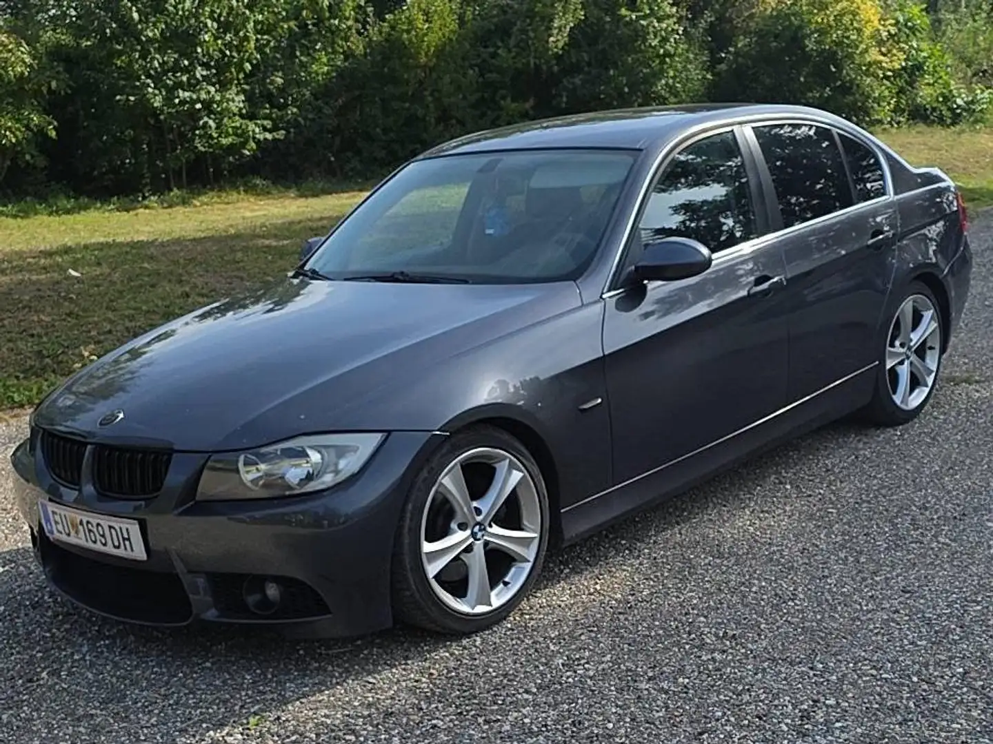 BMW 330 330d Österreich-Paket Aut. Österreich-Paket Grau - 2