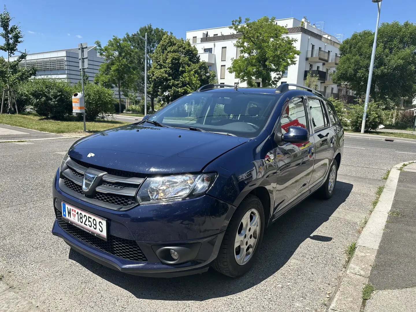 Dacia Logan MCV 1.2 16V 75 Ambiance - 1