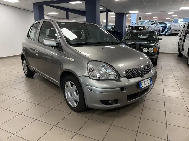 Toyota Yaris Yaris I 2003 5p 1.3 Sol