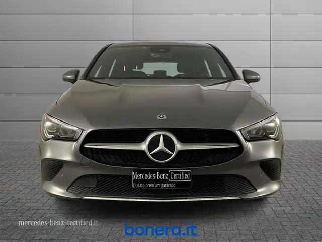 Mercedes-Benz Cla view 3