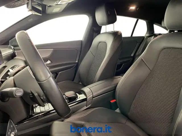 Mercedes-Benz Cla view 15