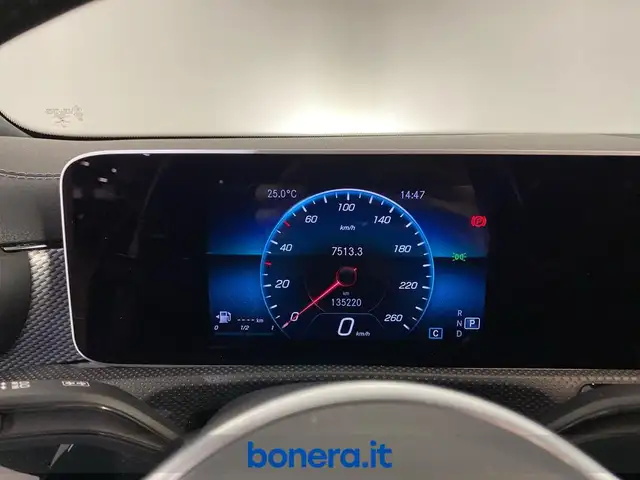Mercedes-Benz Cla view 13