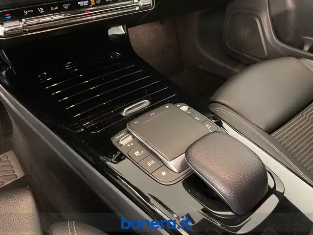 Mercedes-Benz Cla view 14