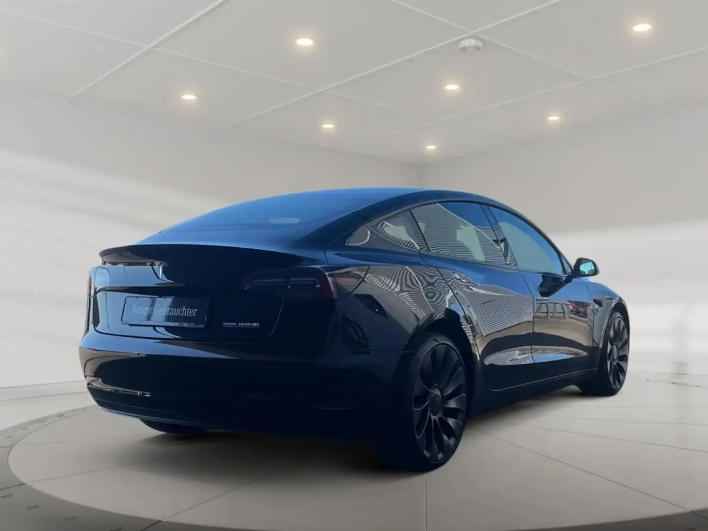 Tesla Model 3 Performance Dual AWD +Pano+LM+KAM+LED Zwart - 2