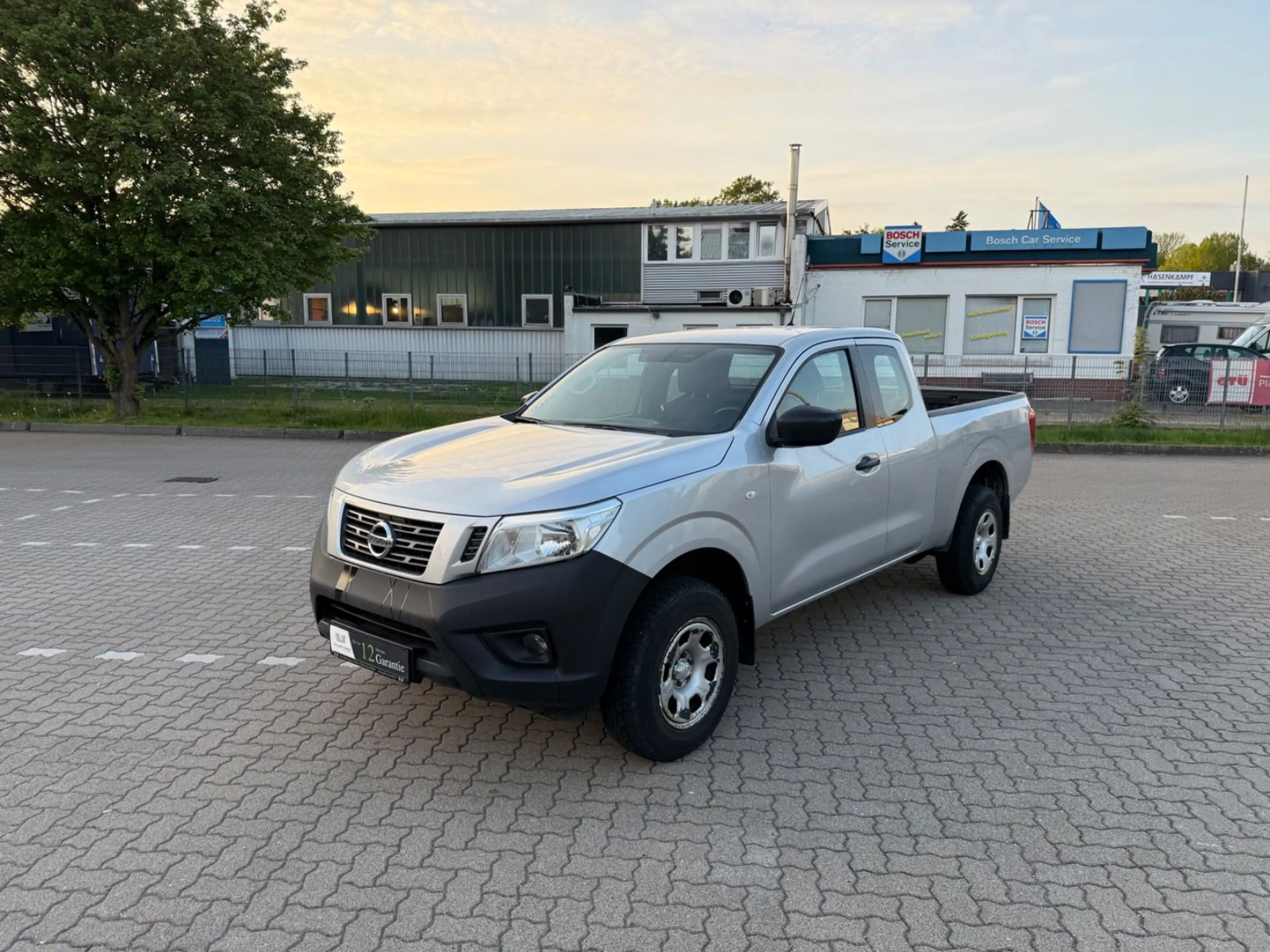Nissan Navara 2,3 DCI N-Guard King Cab 4x4 AHK Tempom.