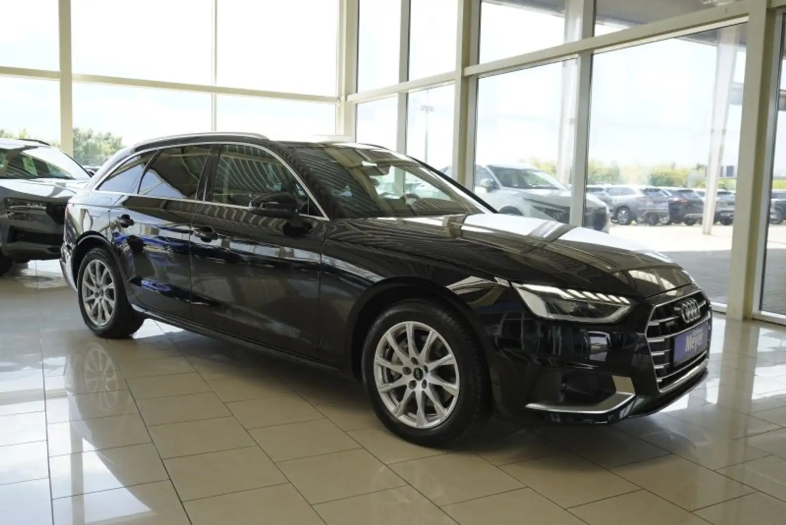 Audi A4 40TFSI quattro aAHK/Matrix/Navi/Standheiz. Schwarz - 2