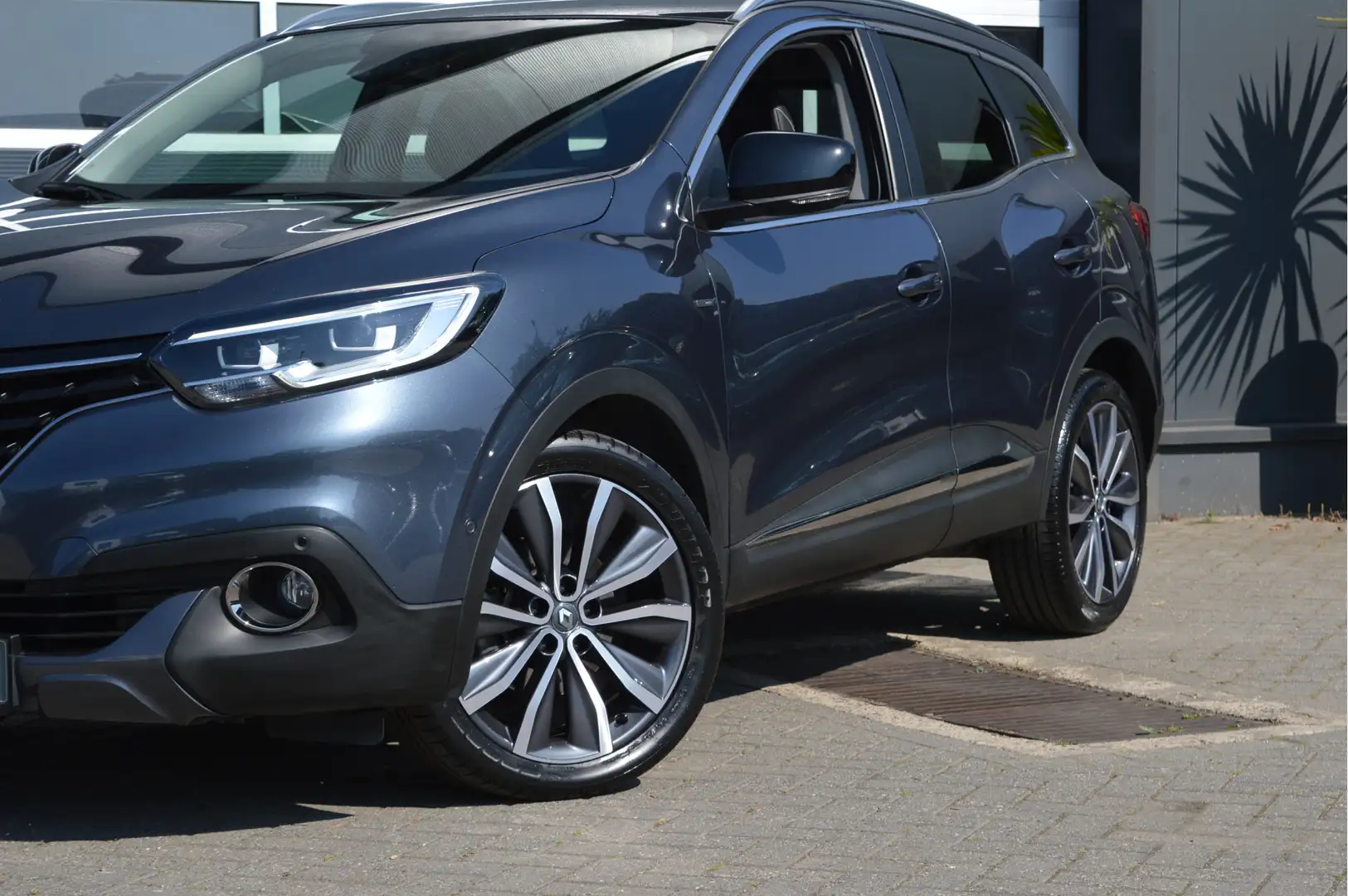 Renault Kadjar 1.2 TCe Bose | Half leder/Cruise control/LED/ | Grijs - 2