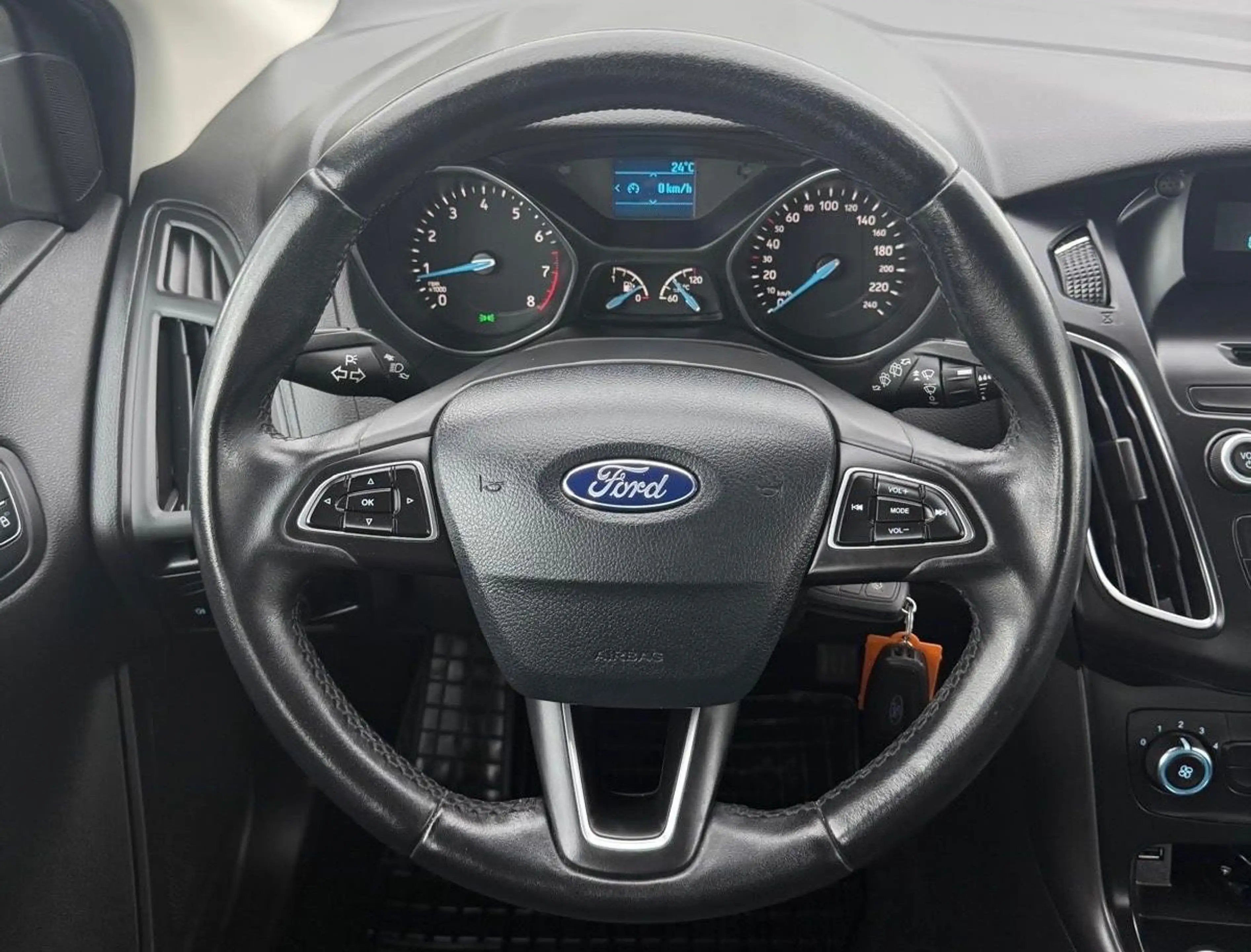 Ford Focus 1,6 Trend Zahnriemen Neu Sport Lenkrad — photo 15