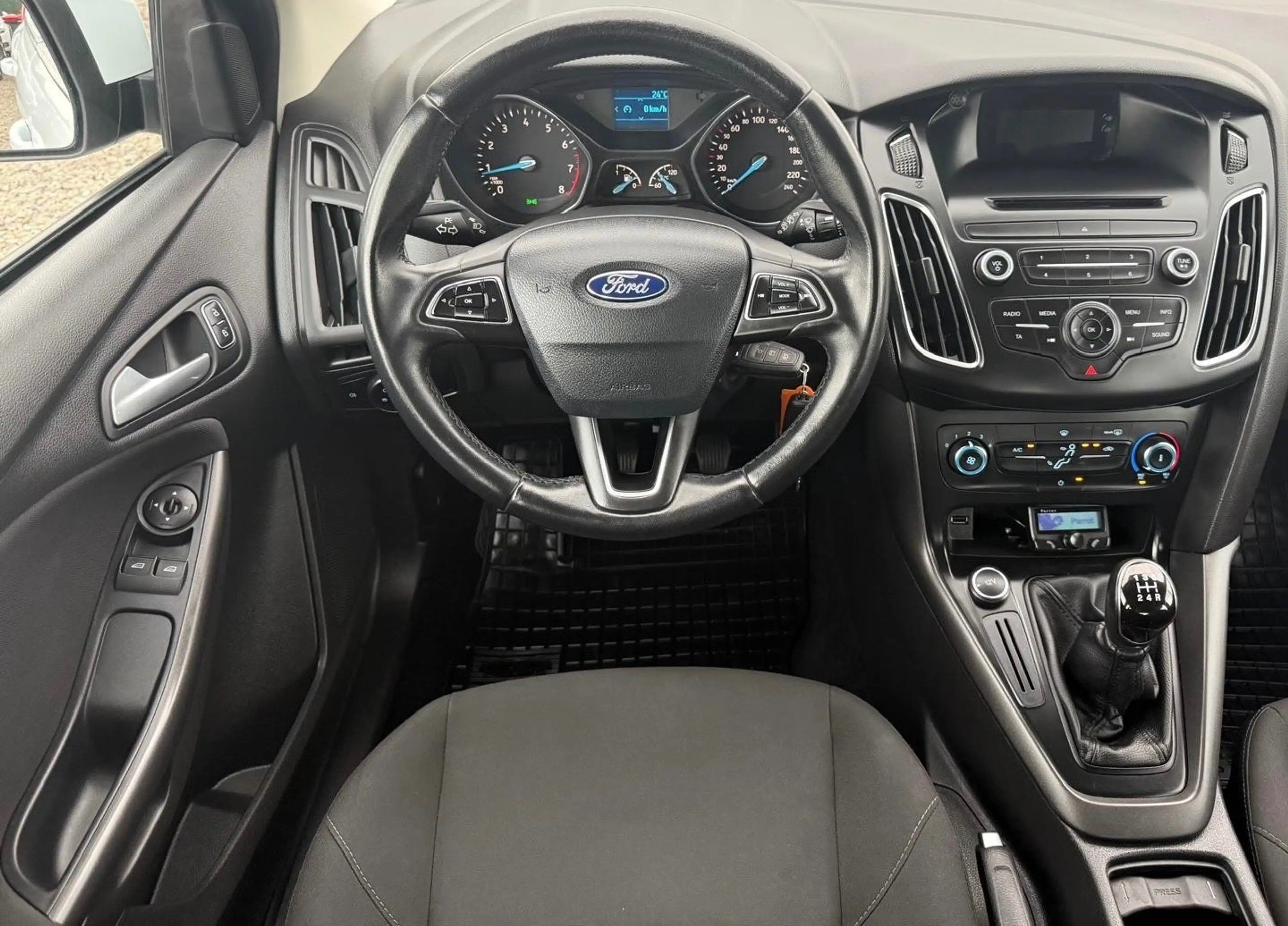 Ford Focus 1,6 Trend Zahnriemen Neu Sport Lenkrad — photo 12