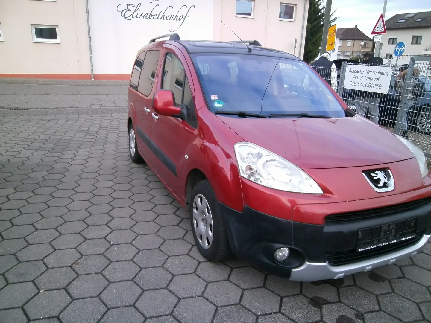 Peugeot Partner Tepee HDi FAP 110 Family Tepee Orange - 2