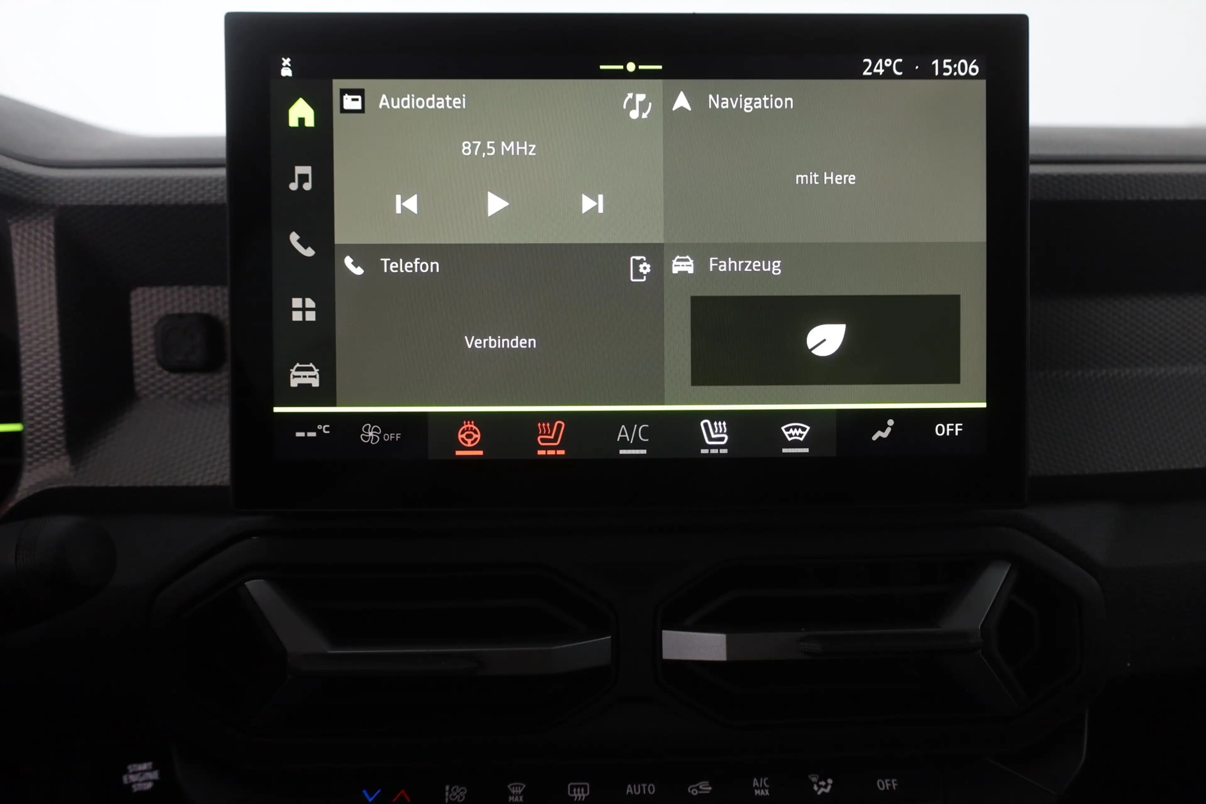Dacia Duster Journey mHev 140 LED Navi Kamera — photo 11
