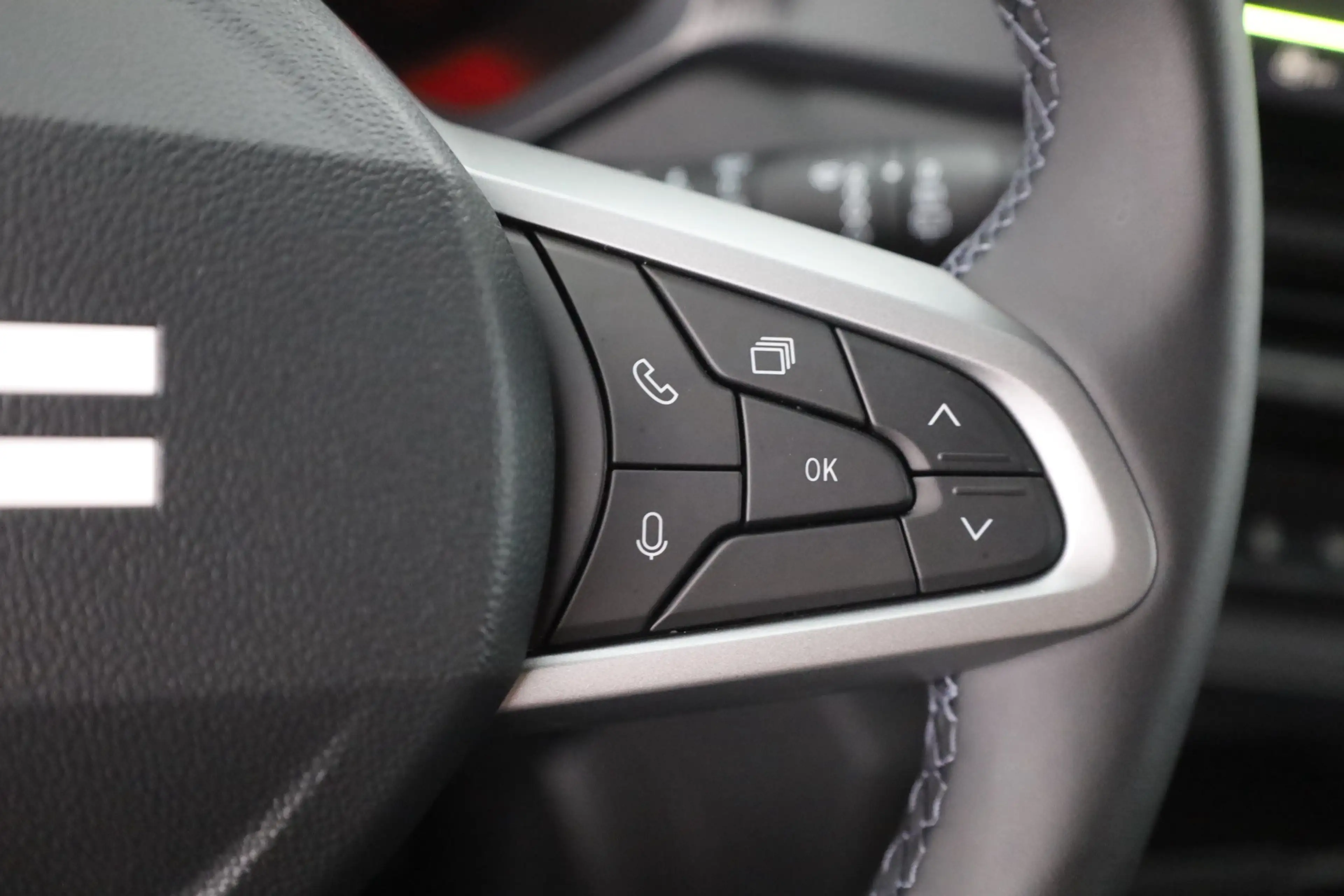 Dacia Duster Journey mHev 140 LED Navi Kamera — photo 17