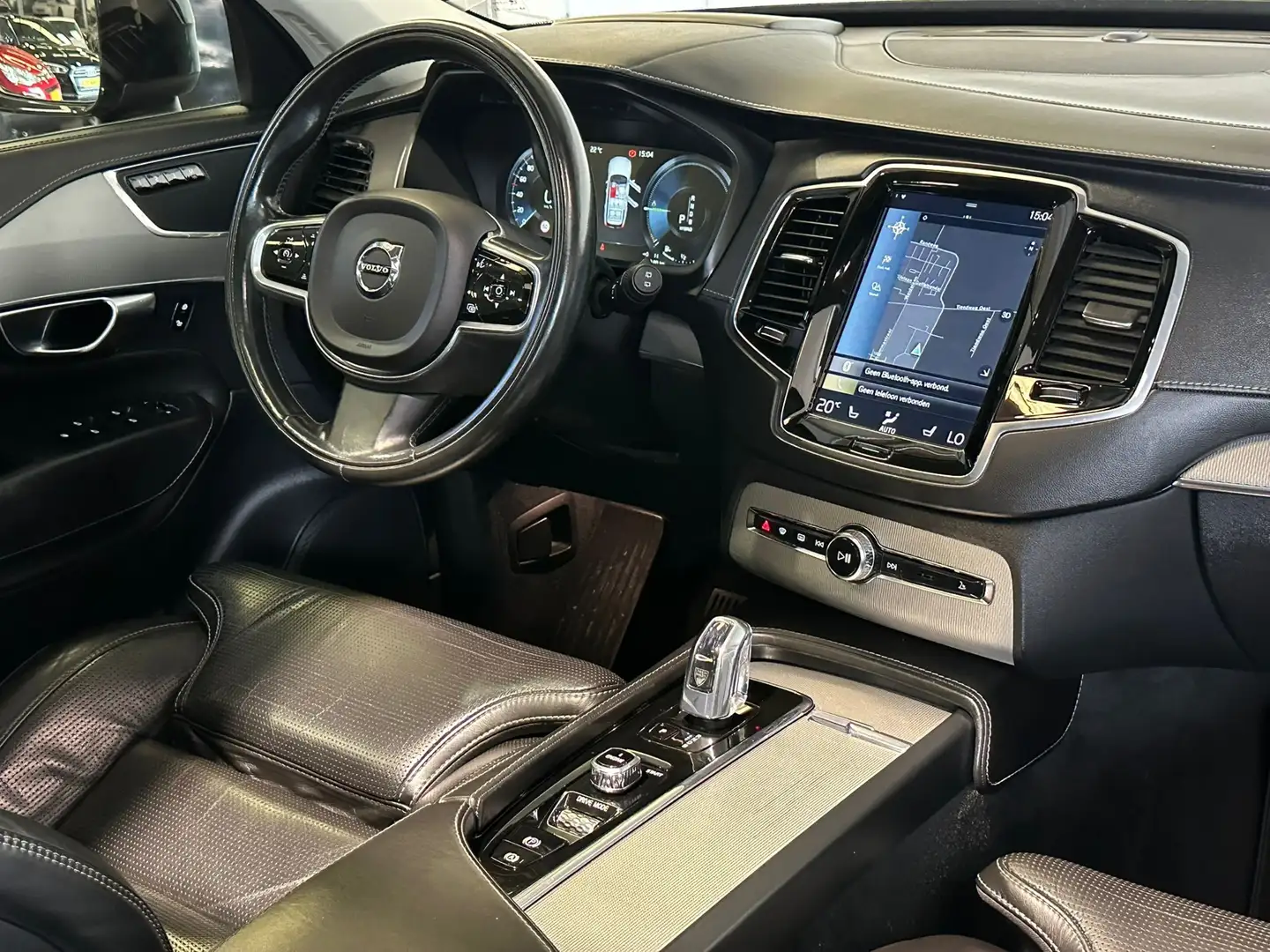 Volvo XC90 2.0 T8 Twin Engine AWD Inscription Navi Panoramada Zwart - 2