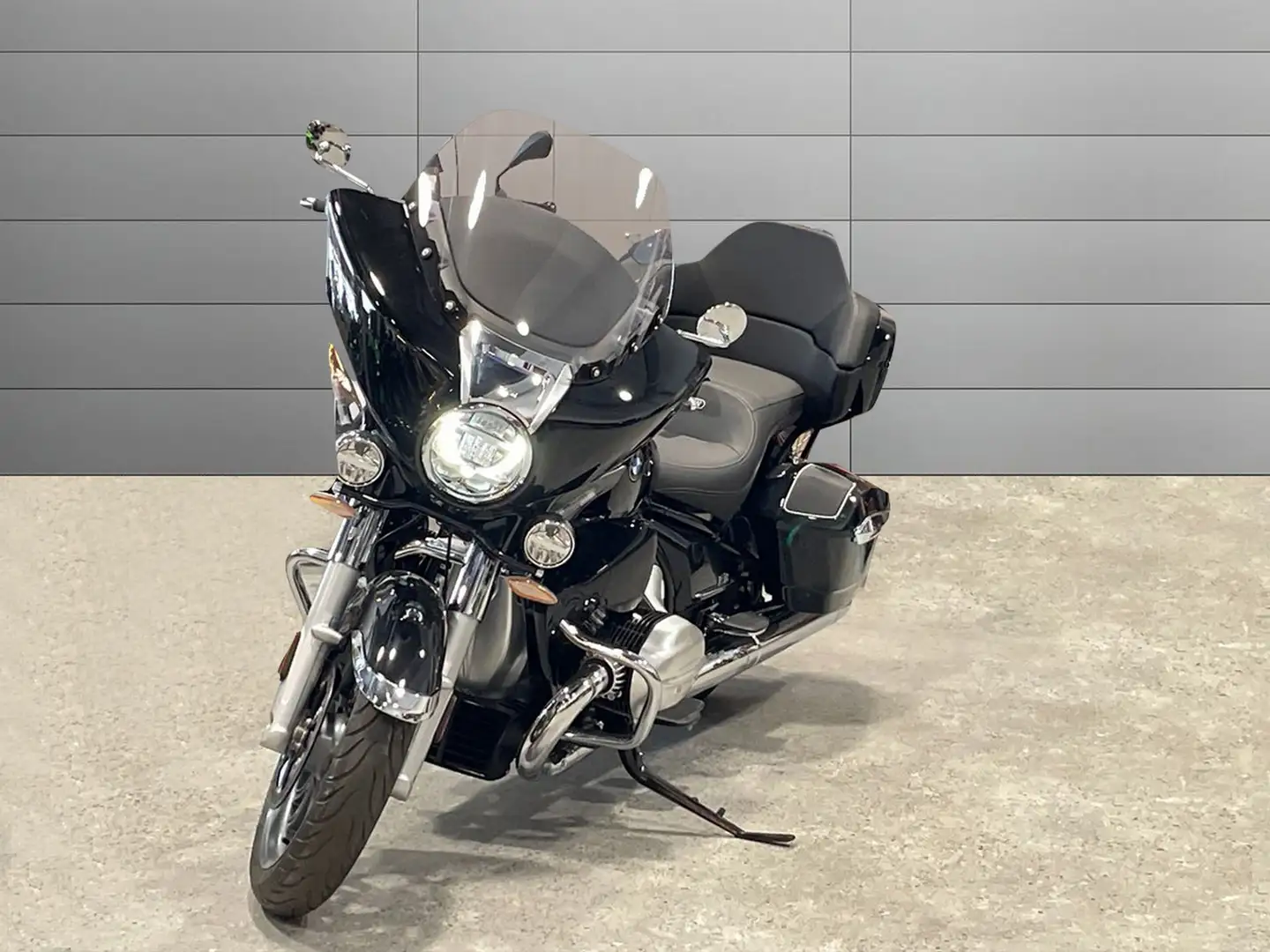 BMW R 18 Transcontinental Noir - 2
