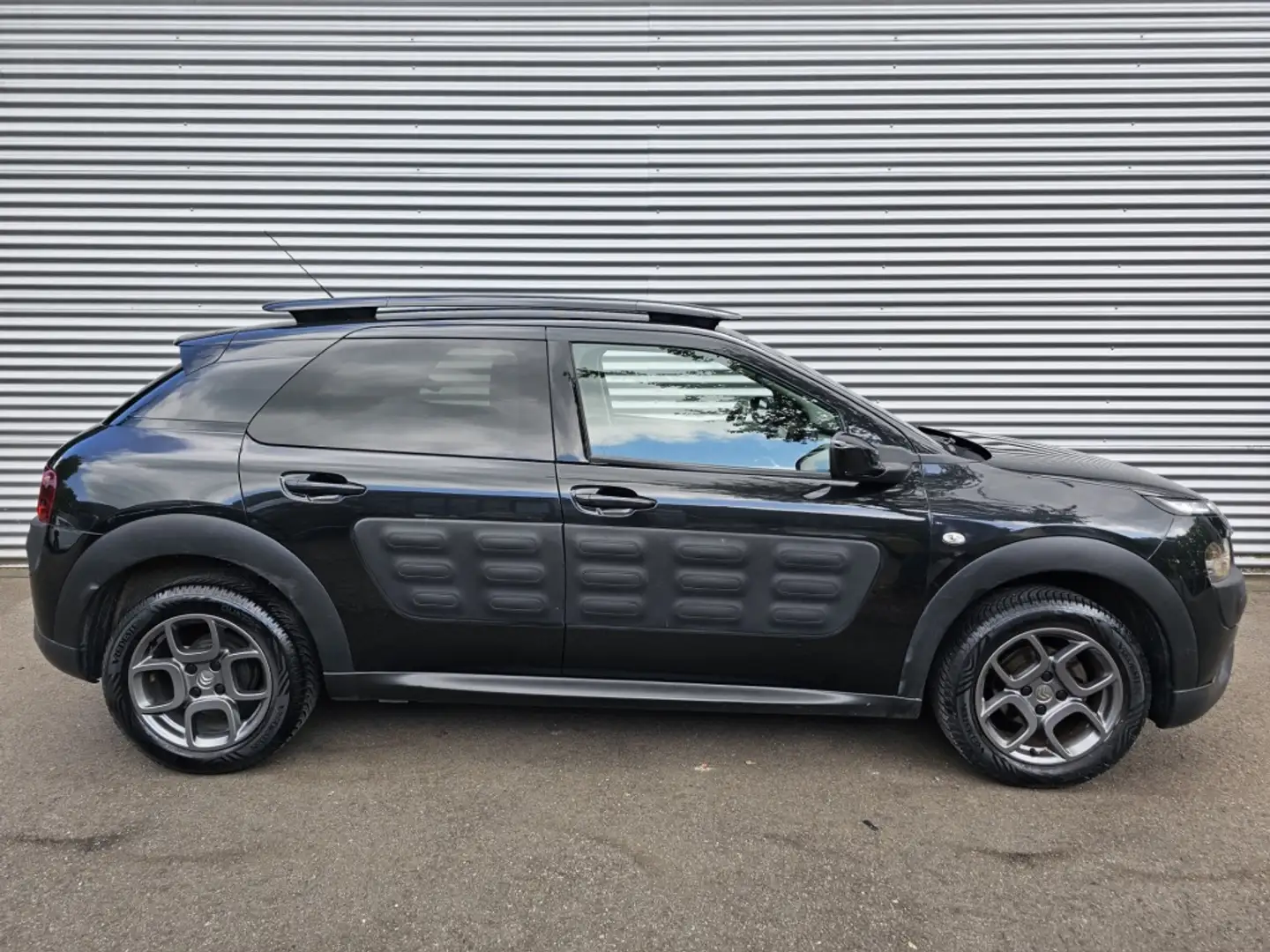 Citroen C4 Cactus 1.2 Pure Tech Shine Nero - 1