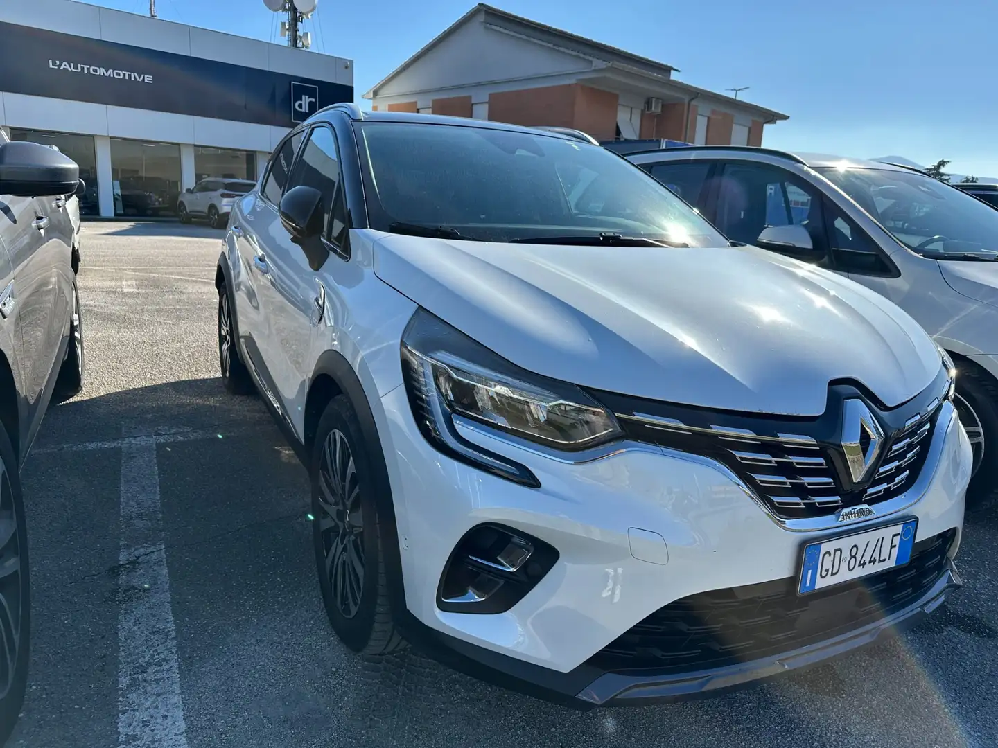 Renault Captur Captur Plug-in Hybrid E-Tech 160 CV Initiale Paris Blanc - 2