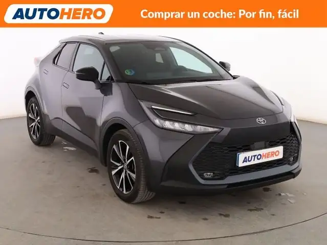 Toyota C-HR view 8