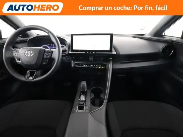 Toyota C-HR view 13