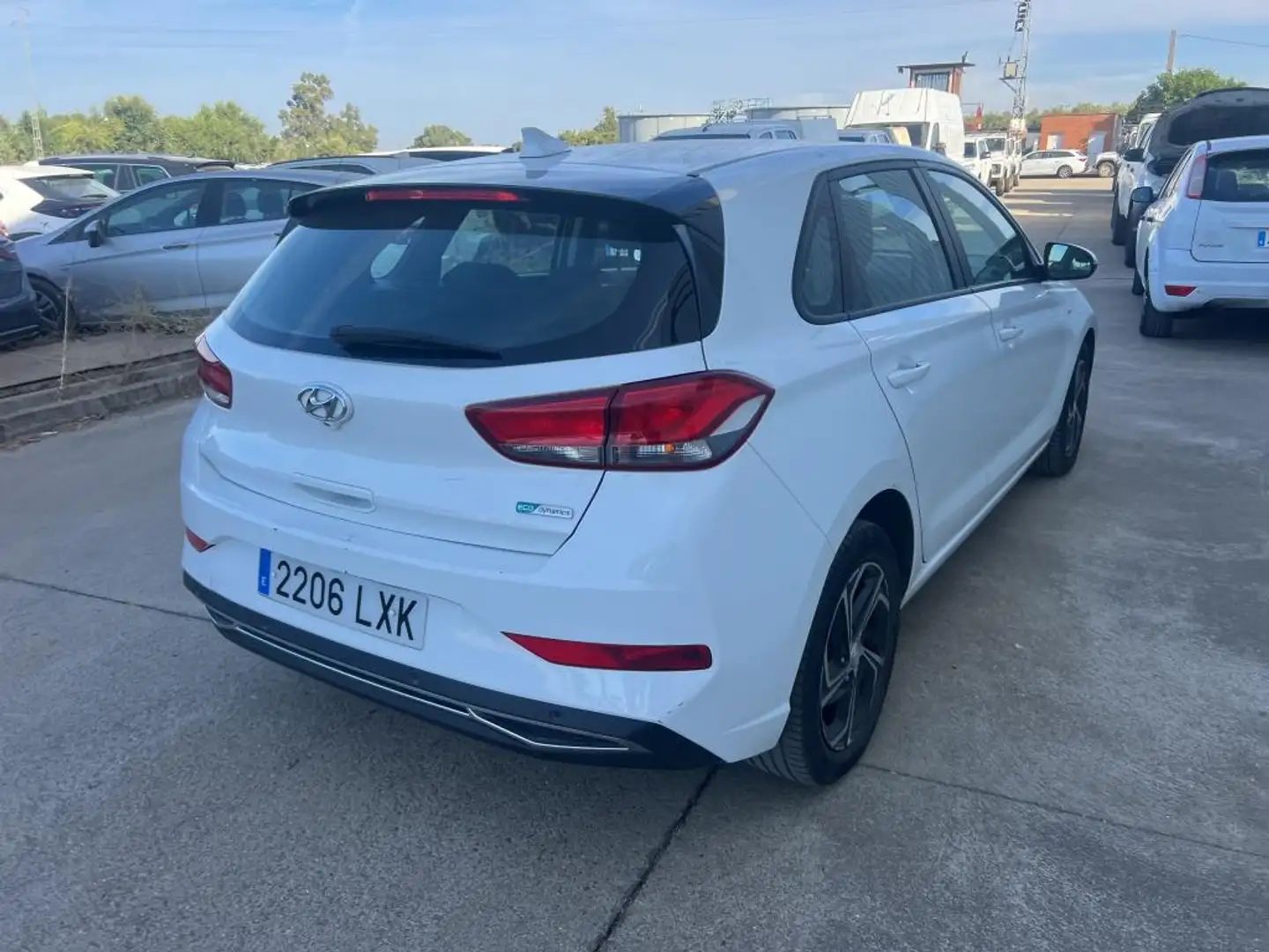 Hyundai i30 1.0 TGDI Klass 120 Weiß - 2