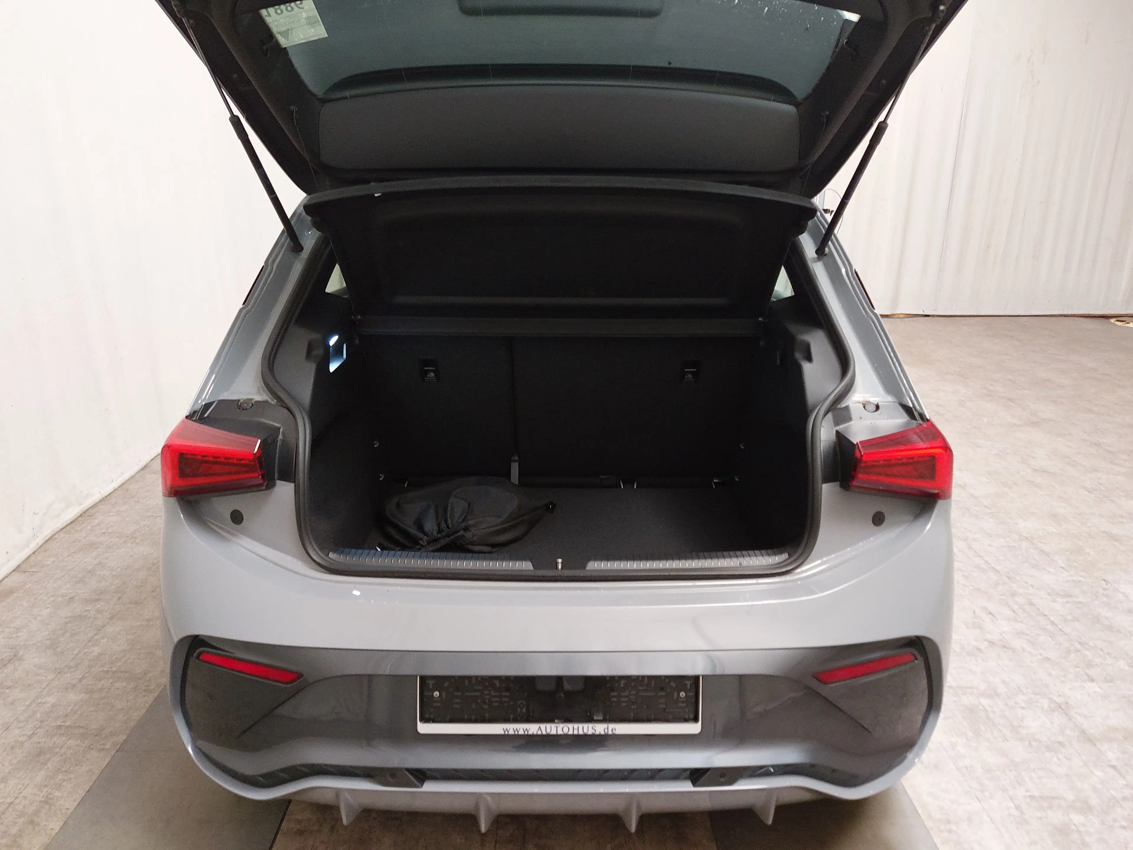 CUPRA Born — photo 15