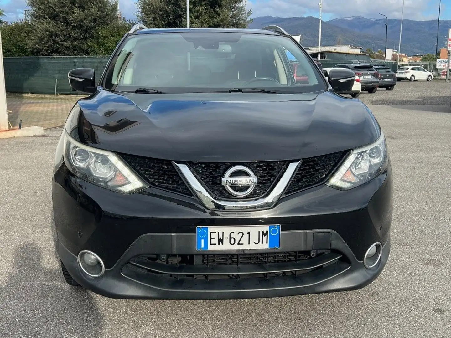 Nissan Qashqai 1.5 dCi Tekna Nero - 2