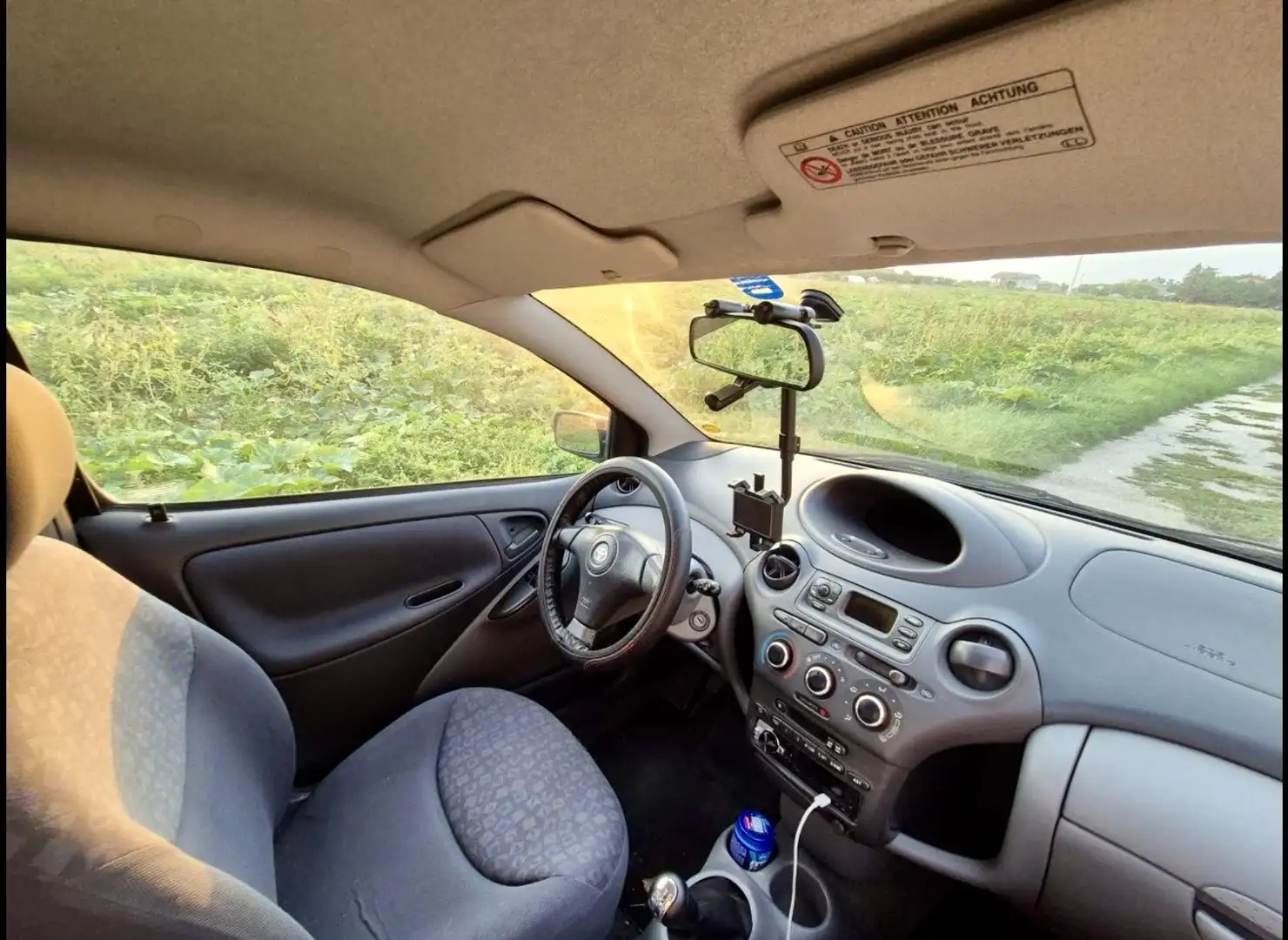 Toyota Yaris 3p 1.3 Luna - 2