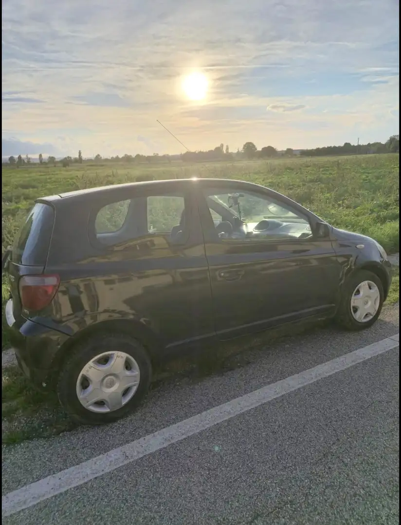 Toyota Yaris 3p 1.3 Luna - 1