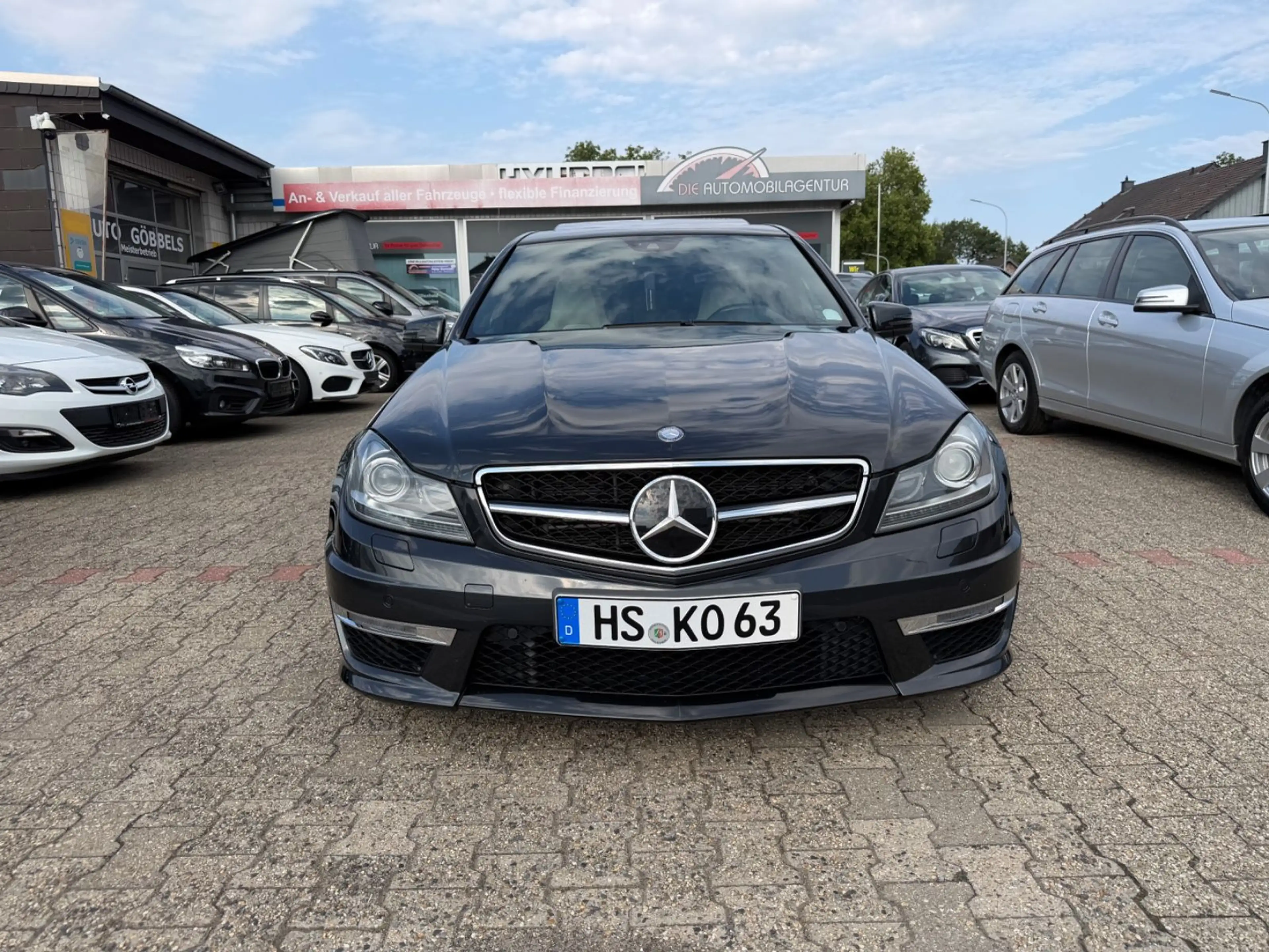Mercedes-Benz C 63 AMG P-Package Sperrdiff Designo DEUTSCH — photo 2