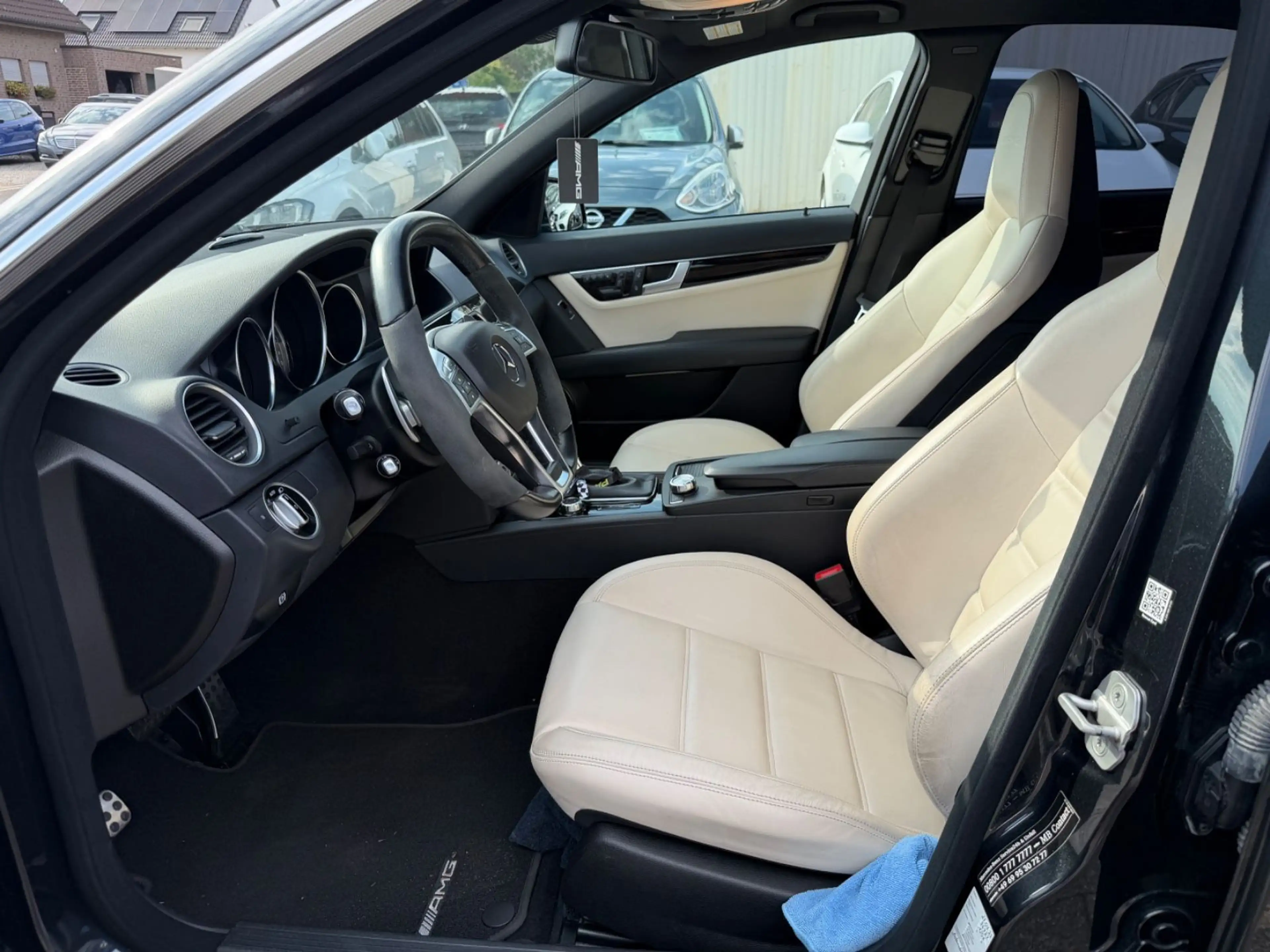 Mercedes-Benz C 63 AMG P-Package Sperrdiff Designo DEUTSCH — photo 8
