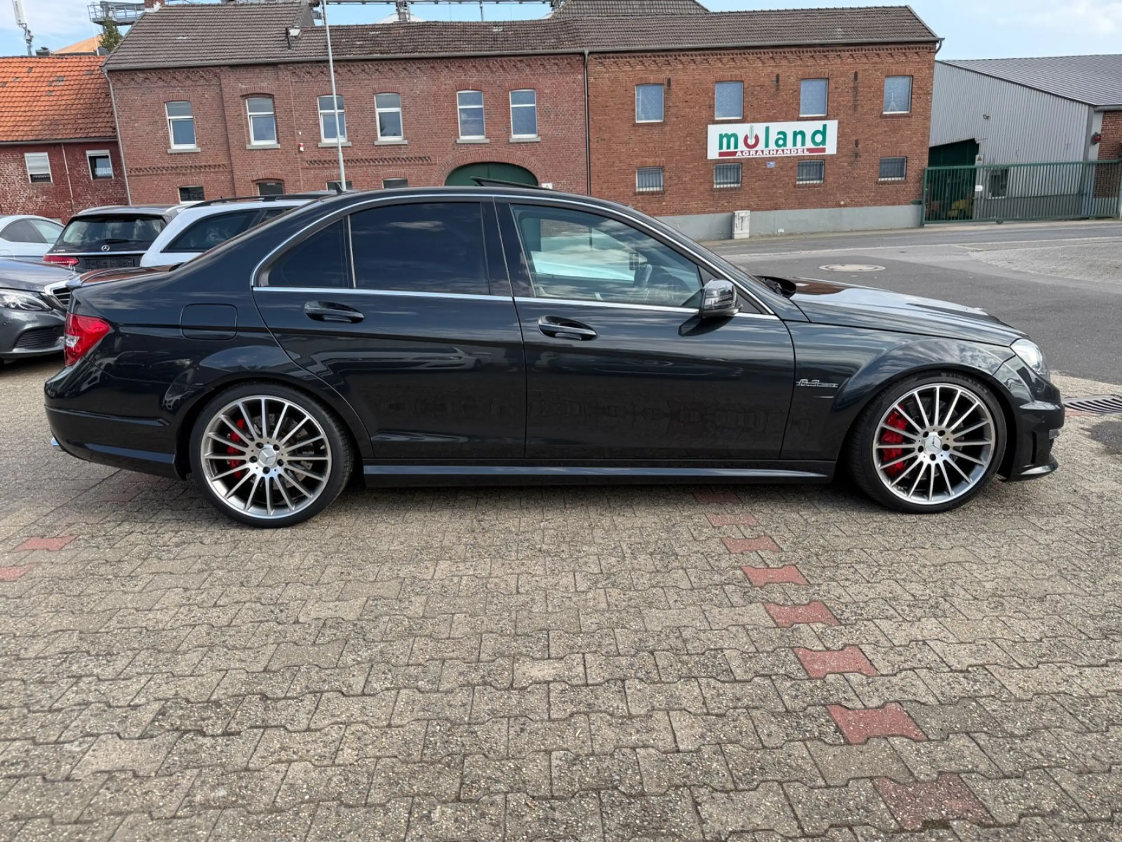 Mercedes-Benz C 63 AMG P-Package Sperrdiff Designo DEUTSCH — photo 4