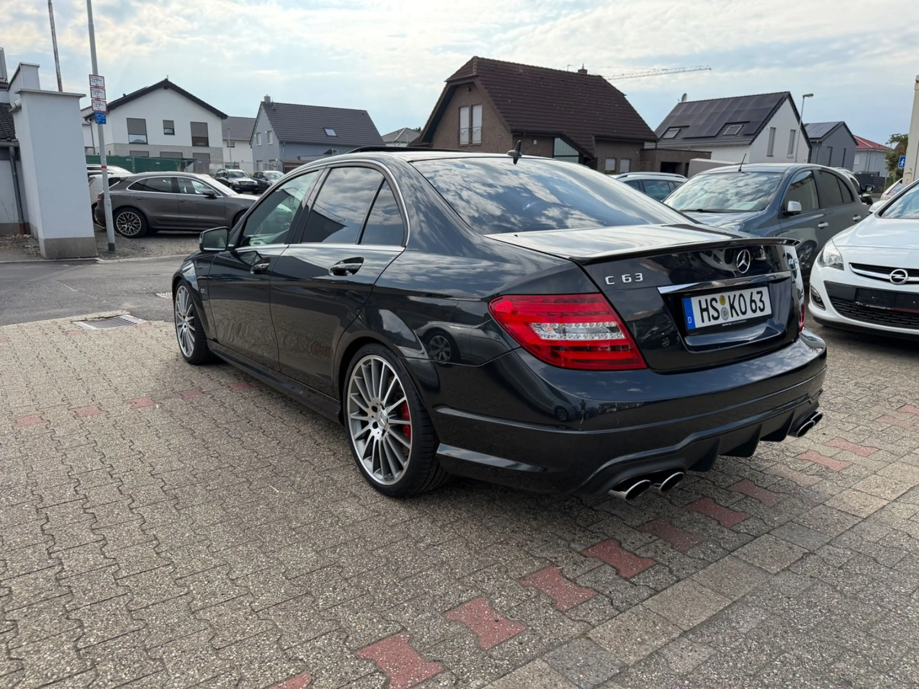Mercedes-Benz C 63 AMG P-Package Sperrdiff Designo DEUTSCH — photo 7