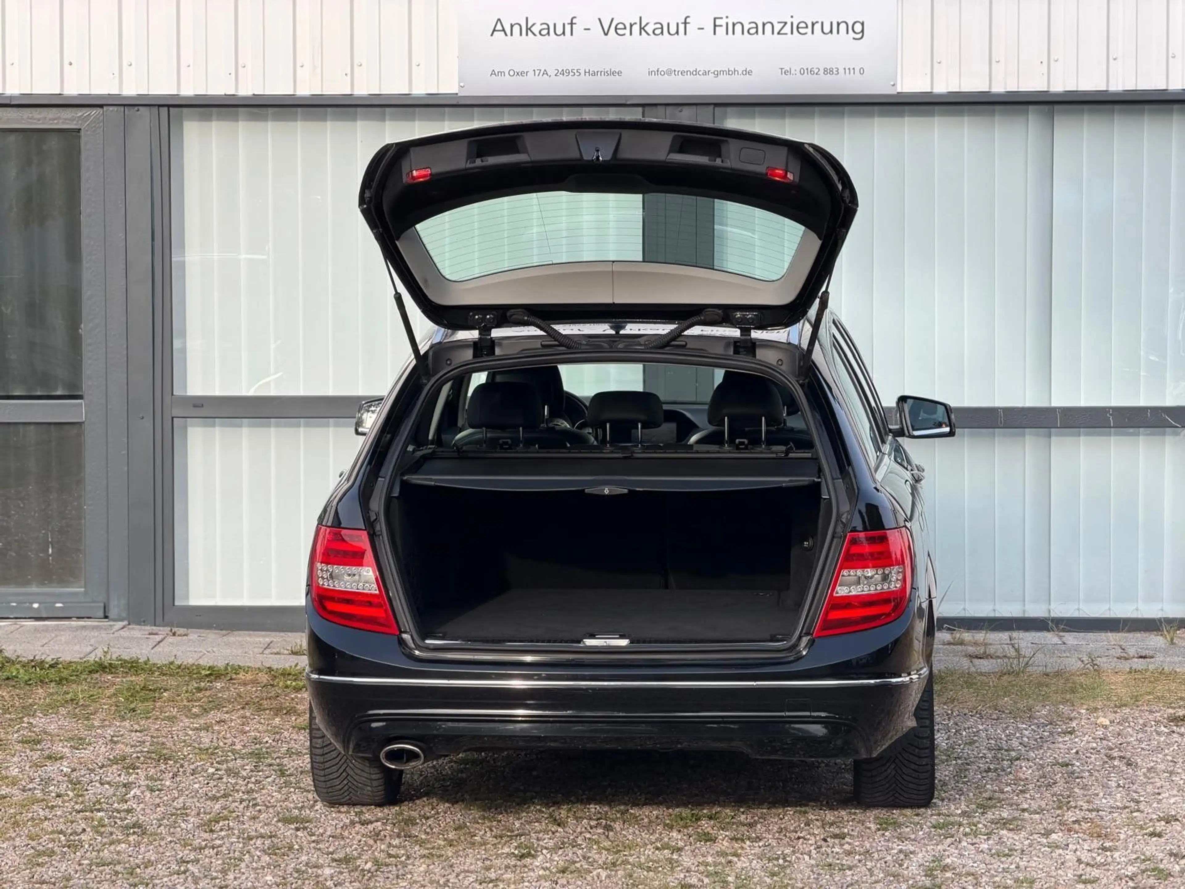 Mercedes-Benz C 250 AVANTGARDE BI XENON NAV LKA AEB — photo 9