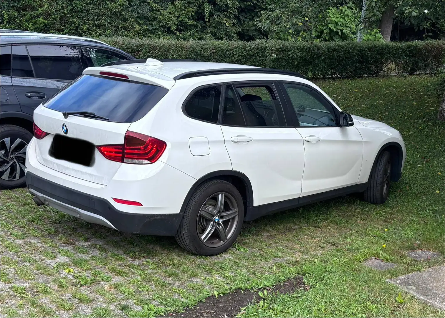 BMW X1 X1 xDrive18d Österreich-Paket Aut. Österreich-Paket Weiß - 1