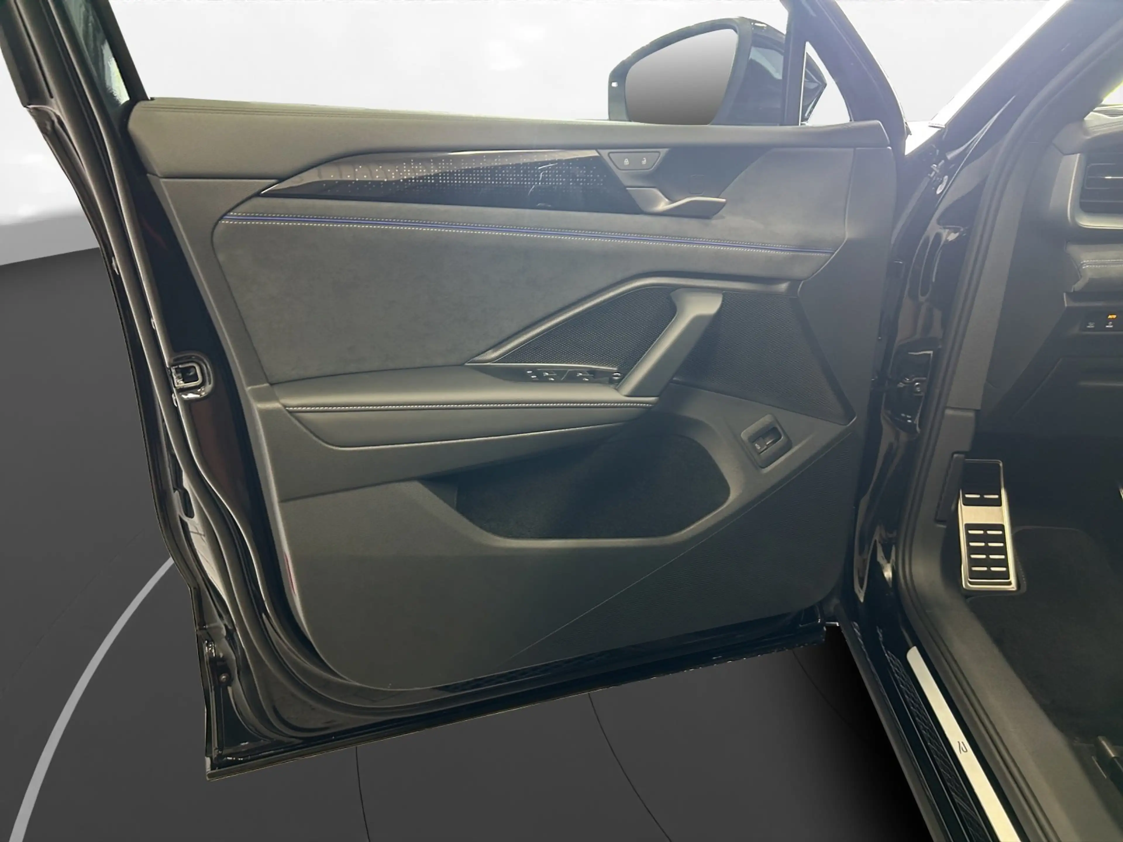 Volkswagen Tayron 2.0 TDI DSG 4MOTION R-Line BLACK STYLE | AHK | 7 S — photo 10