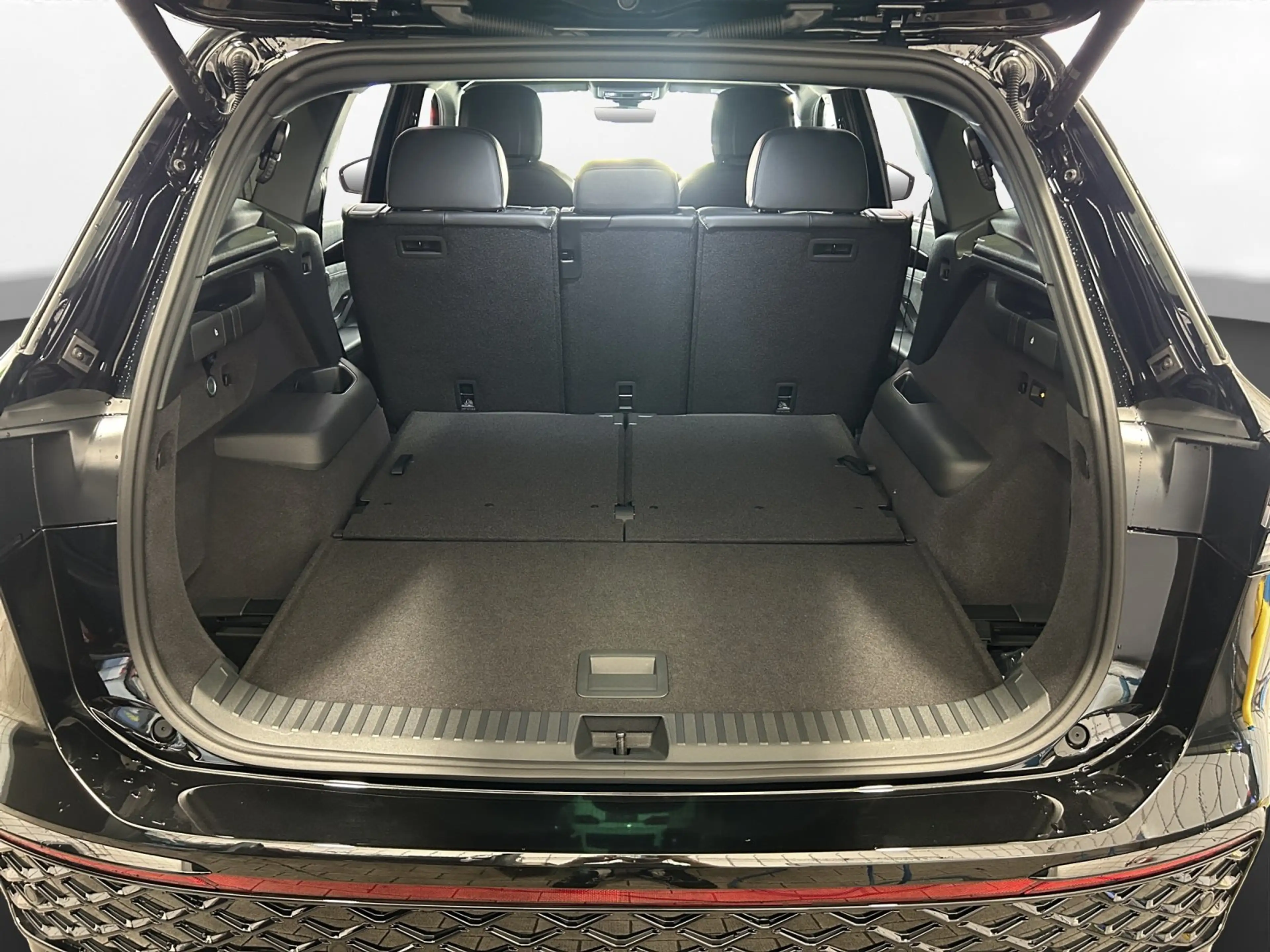 Volkswagen Tayron 2.0 TDI DSG 4MOTION R-Line BLACK STYLE | AHK | 7 S — photo 15