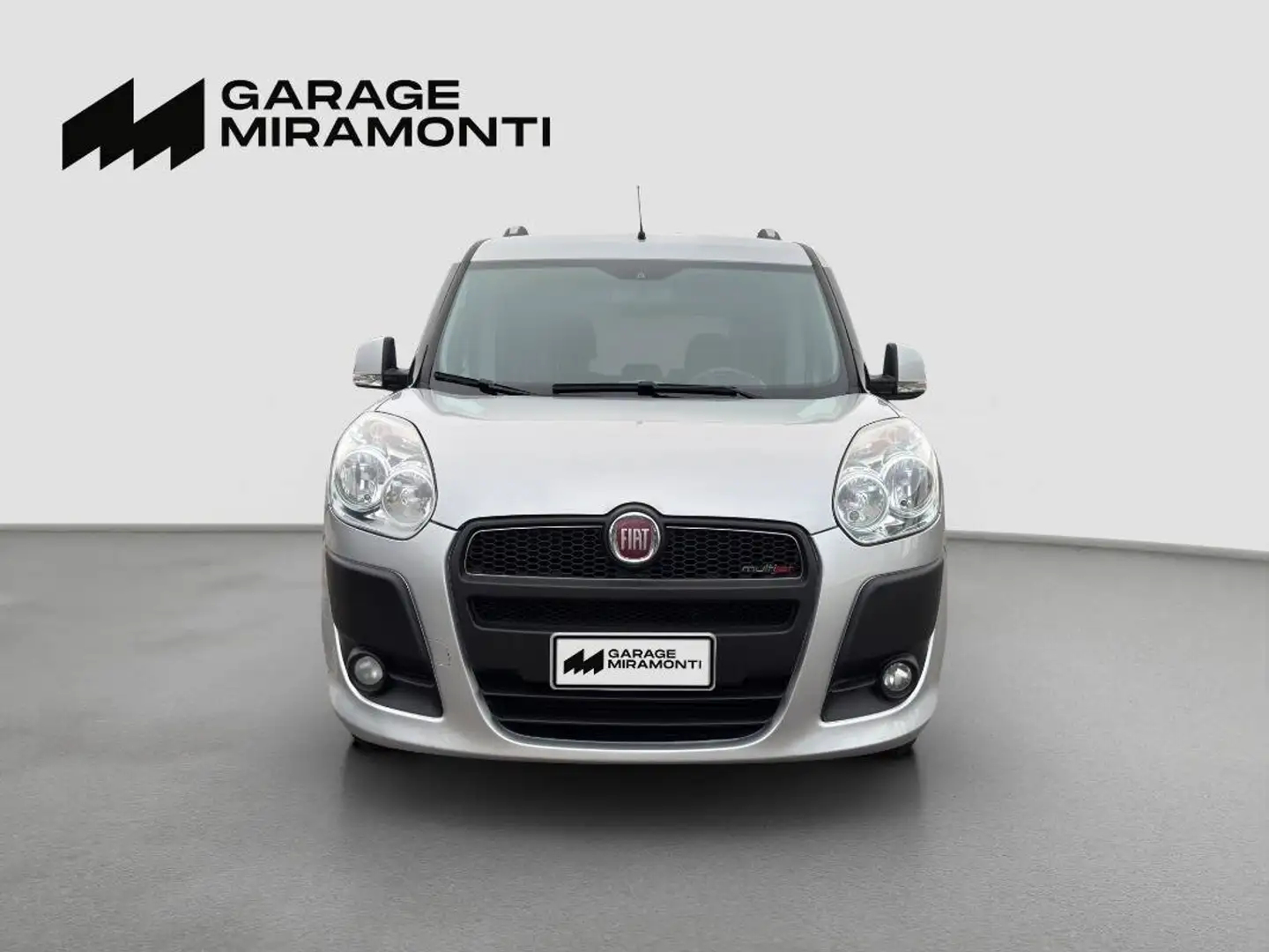 Fiat Doblo AUTOVETTURA 5 POSTI Grau - 2