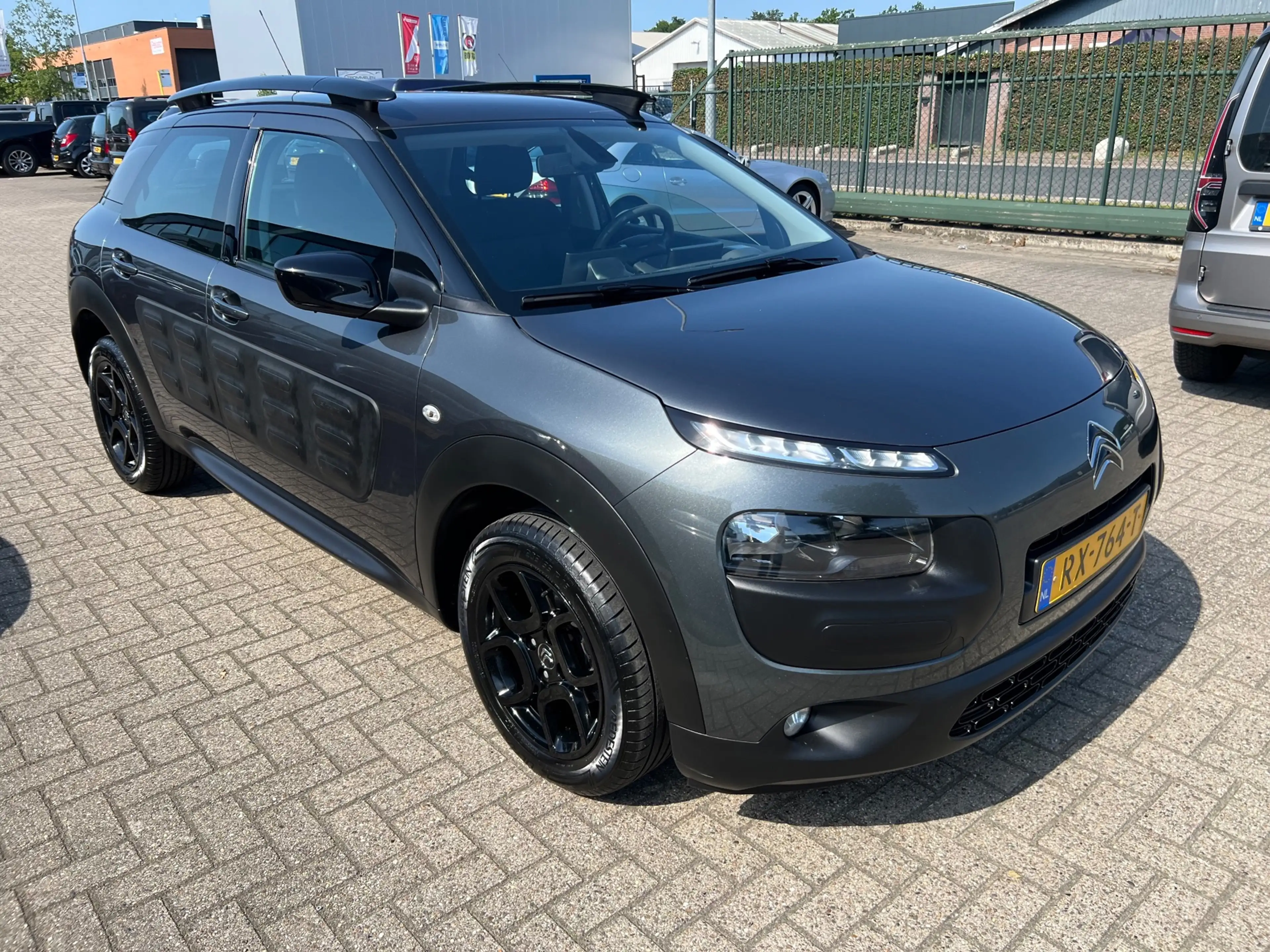 Citroen C4 Cactus 1.2 PureTech Business Plus — photo 2
