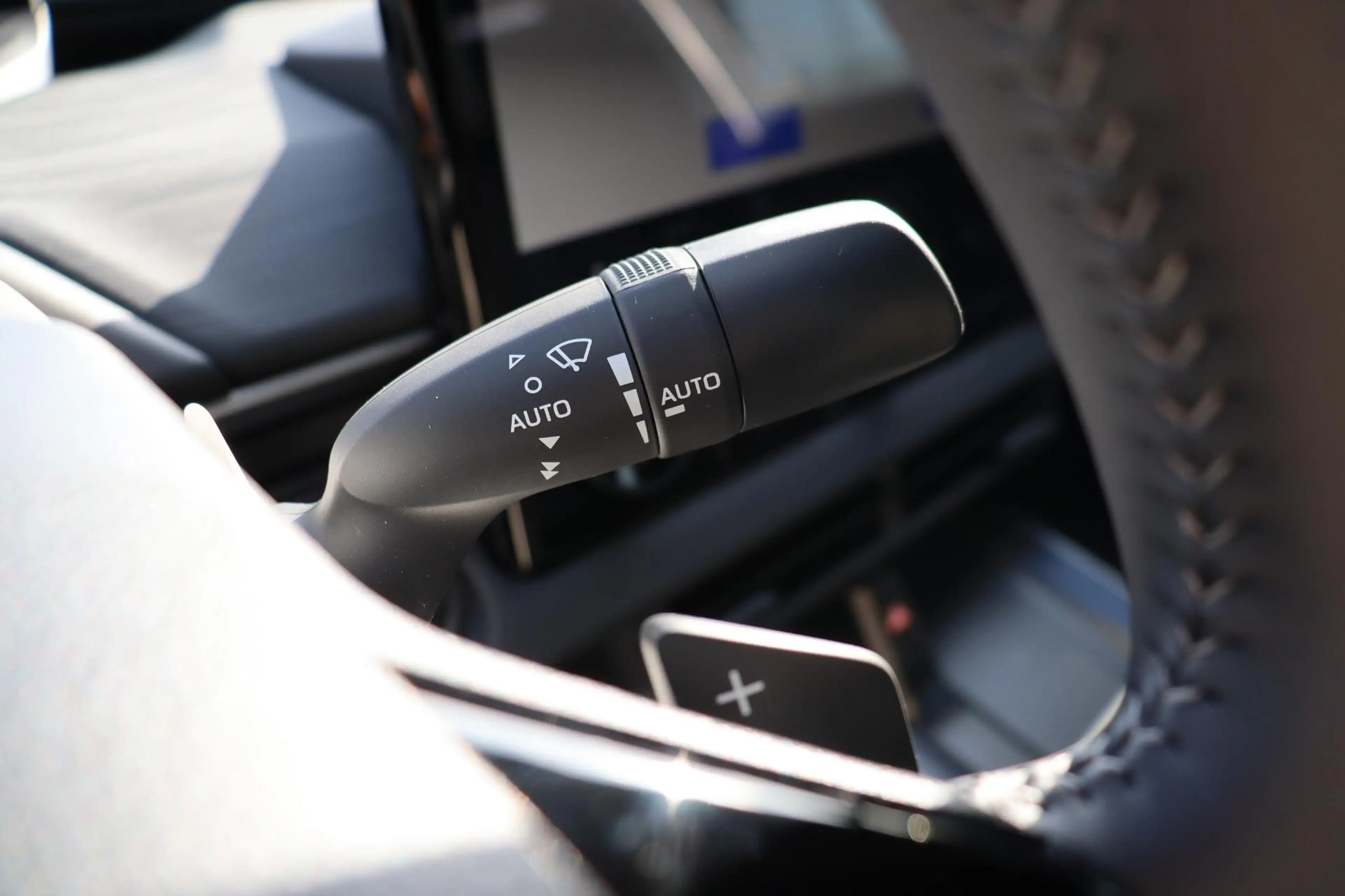 Toyota C-HR+ First Edition 77 kWh 20 Inch Lm velgen 3.000 Inrui — photo 12