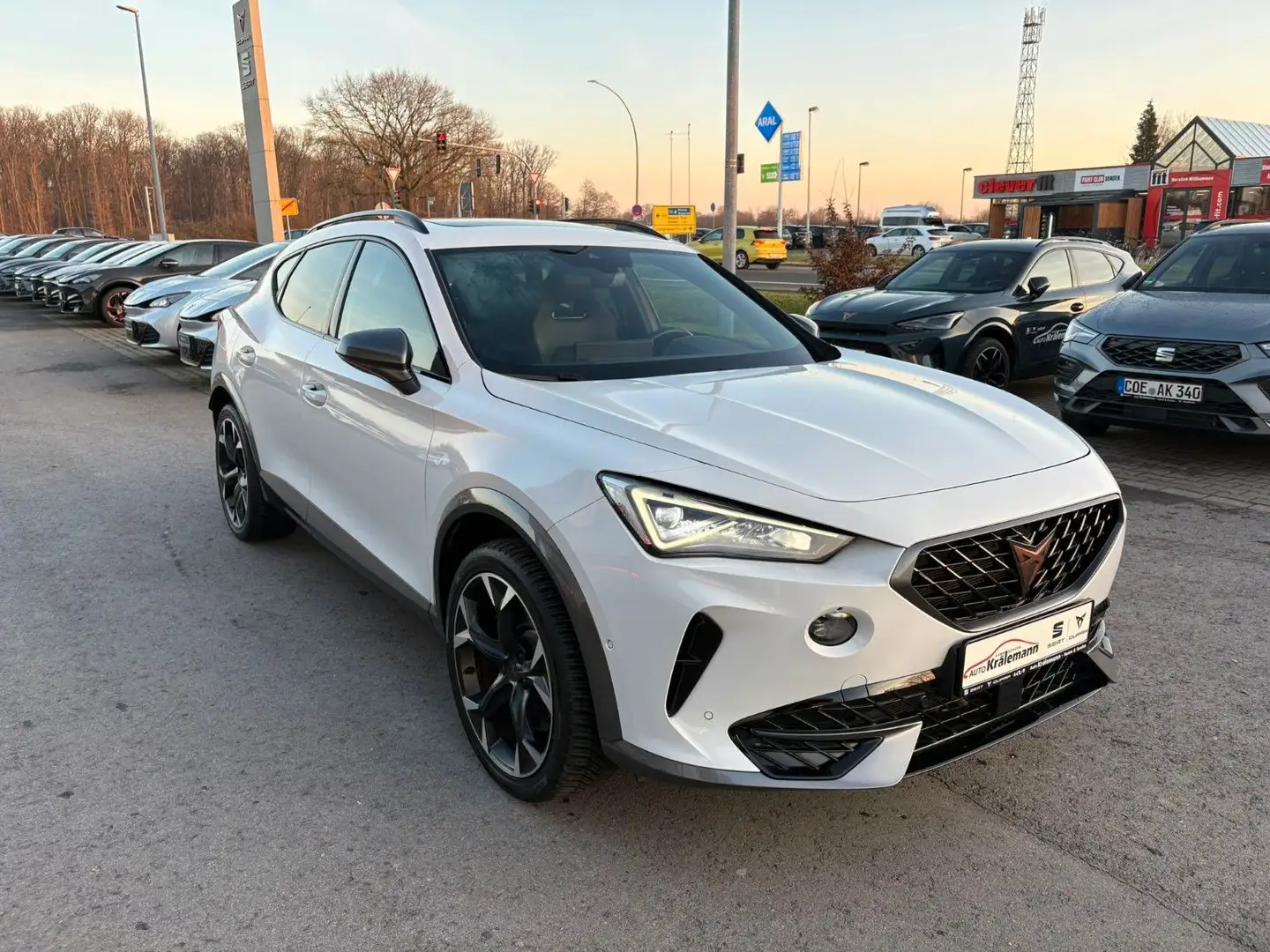 CUPRA Formentor VZ e-Hybrid  AHK , Panoramadach, Weiß - 2