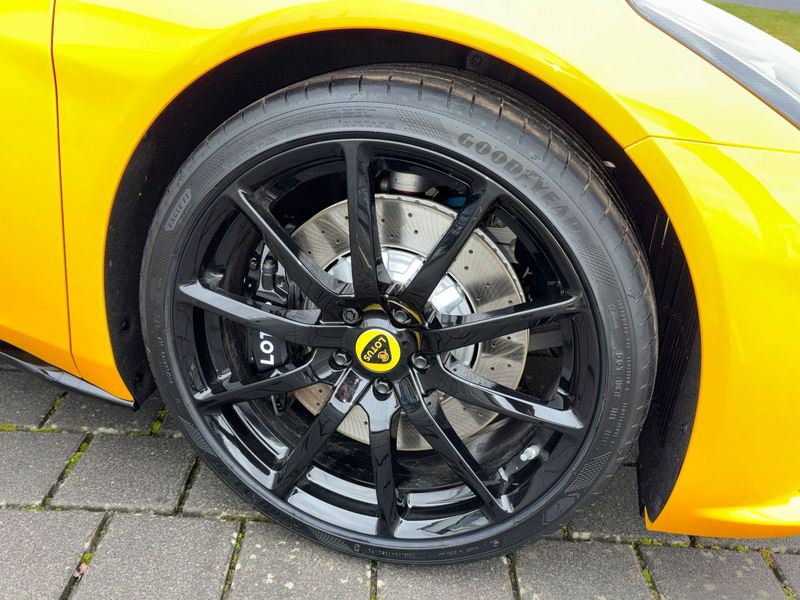 Lotus Emira V6 SE, Lotus am Ring by Komo-Tec GmbH — photo 9